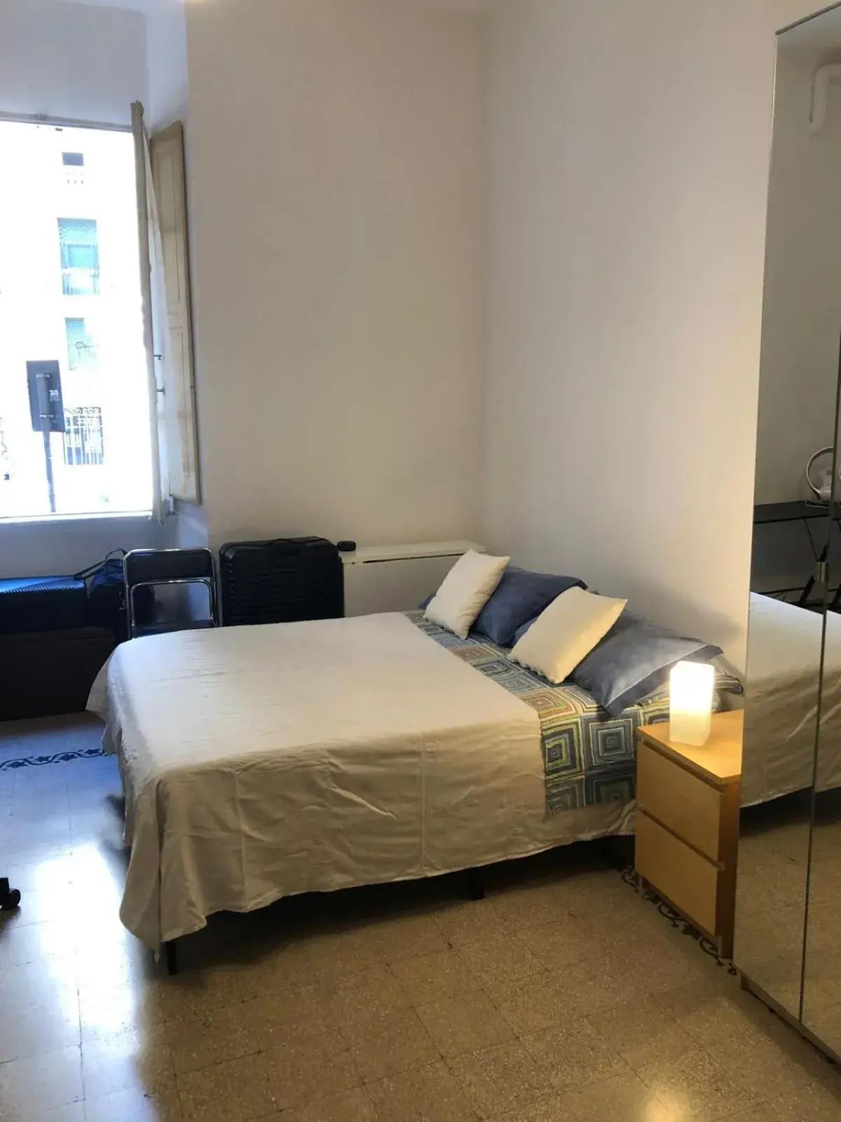 Double Room with Private External Bathroom in Da Alessia Per Dormire Al Coppedé Double Room with Private External Bathroom in Da Alessia Per Dormire Al Coppedé
