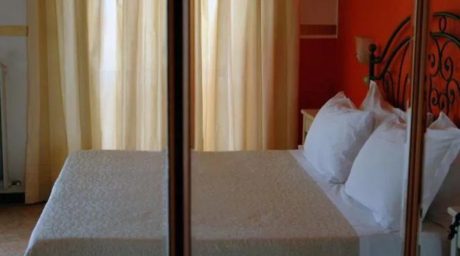 Bedroom, Bed in Hotel Benacus