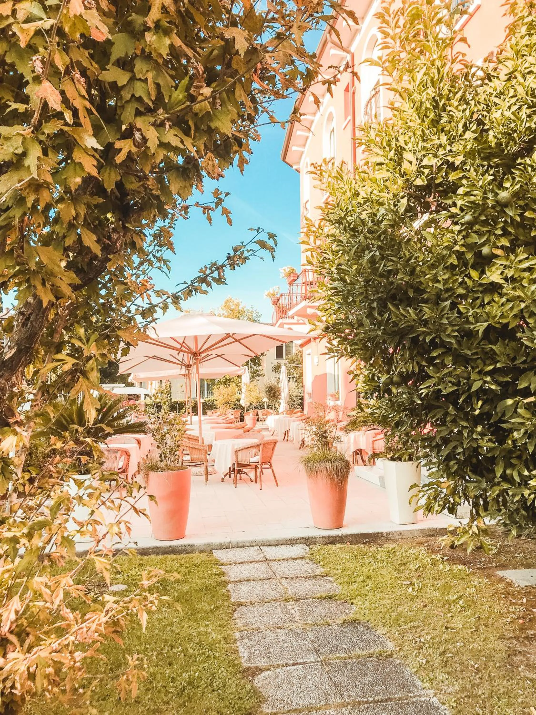 Patio in Hotel Benacus