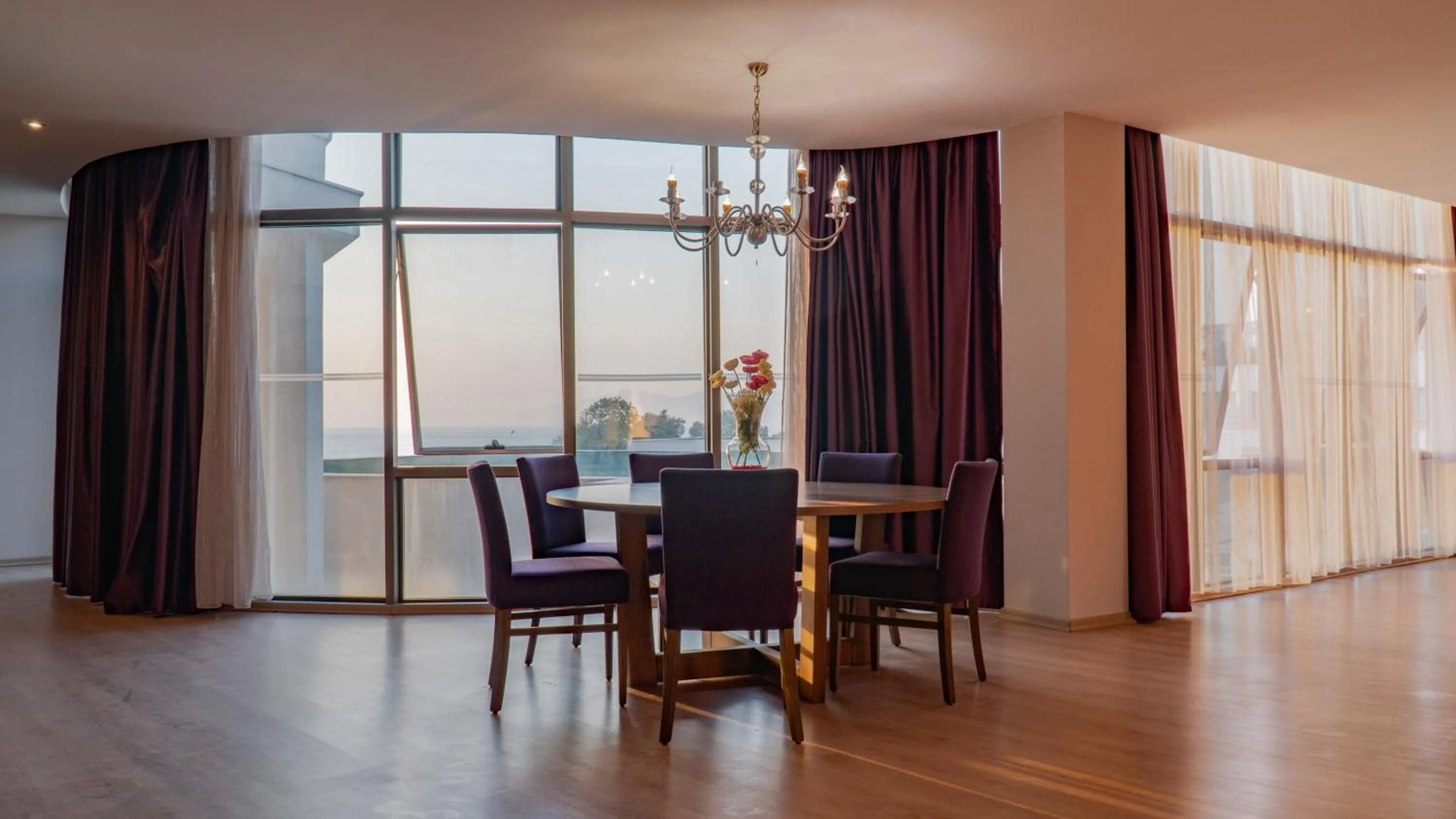 Dining area in Ladies Beach Suite Hotel