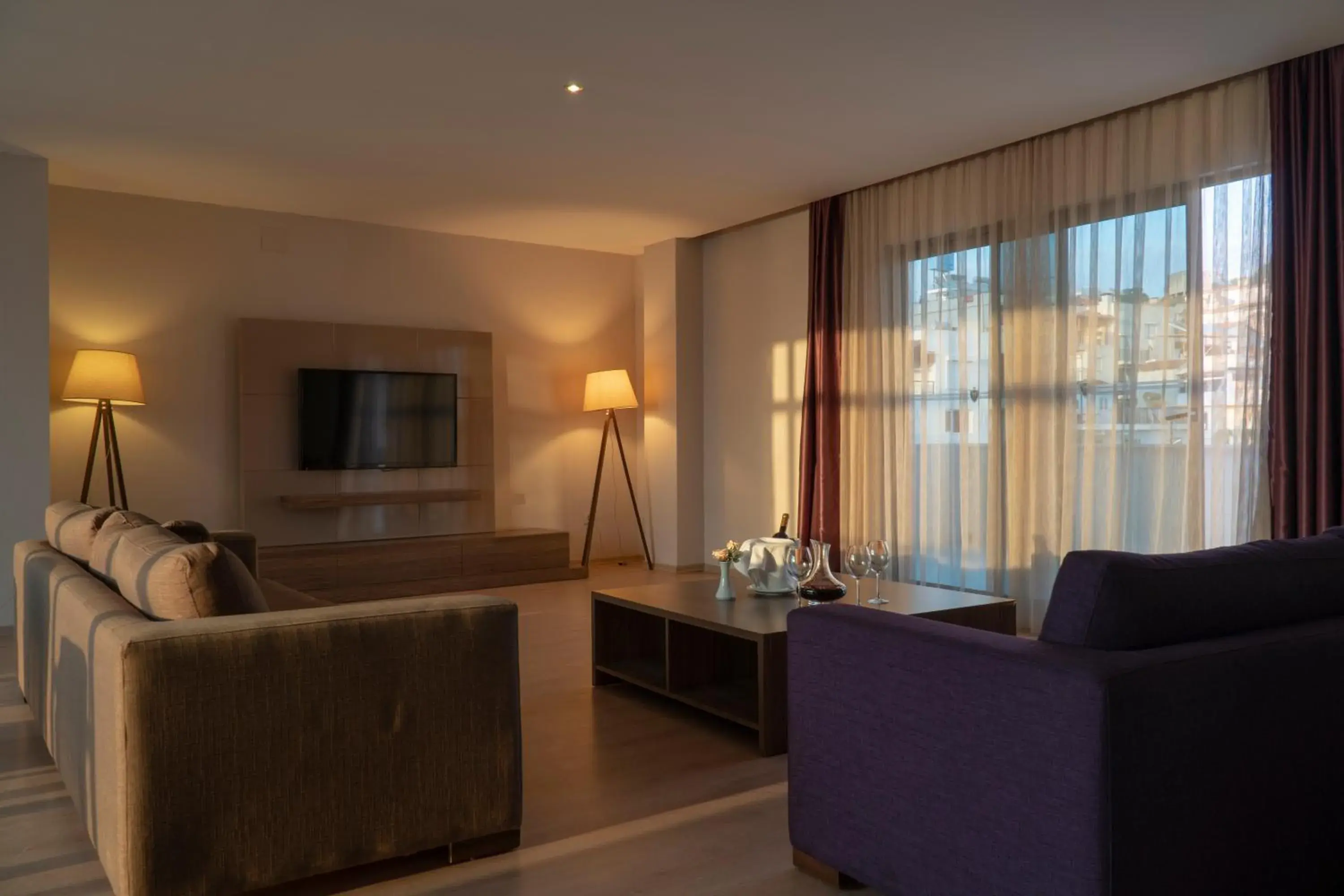 Living room in Ladies Beach Suite Hotel Living room in Ladies Beach Suite Hotel