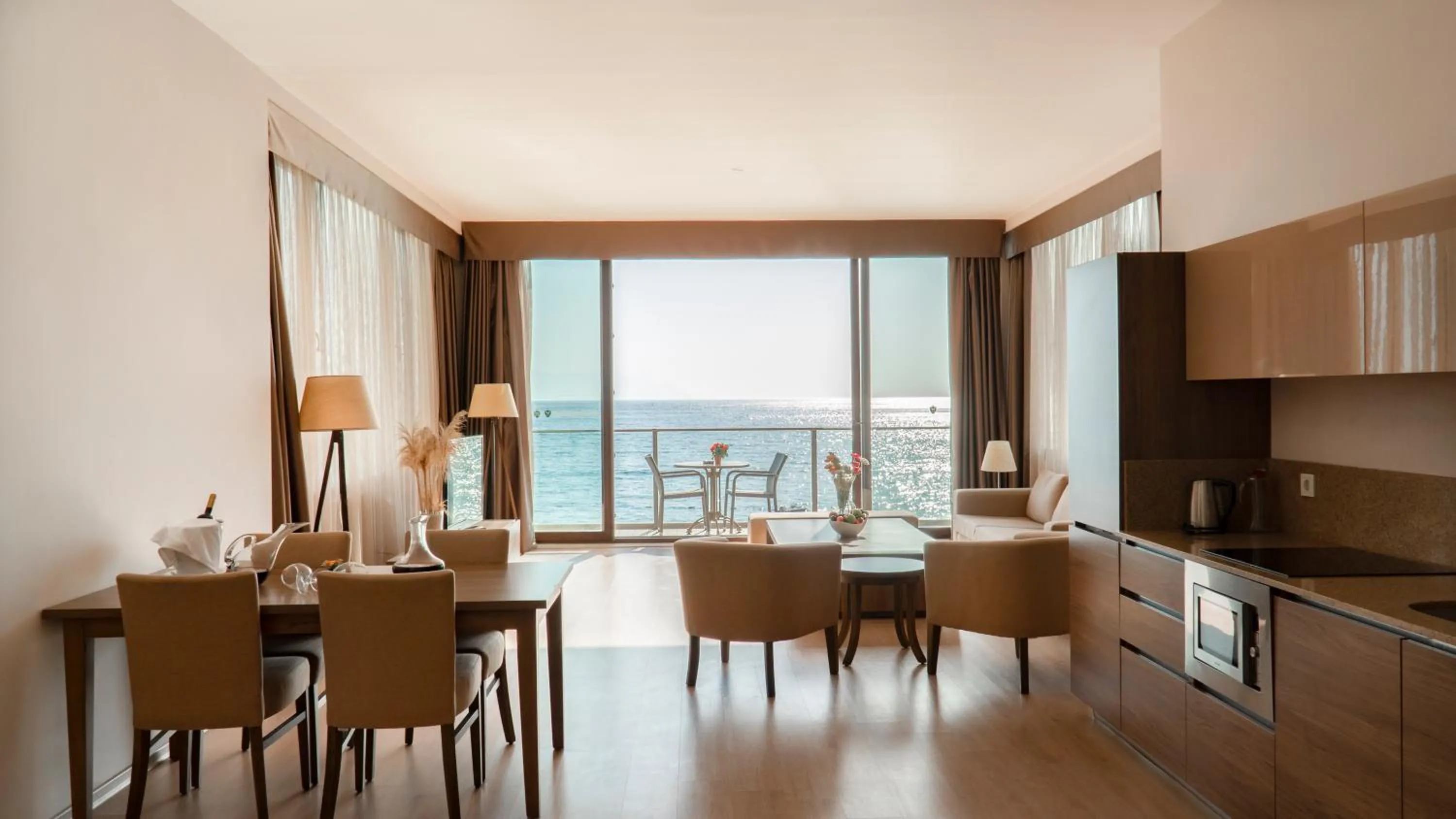 Dining area in Ladies Beach Suite Hotel