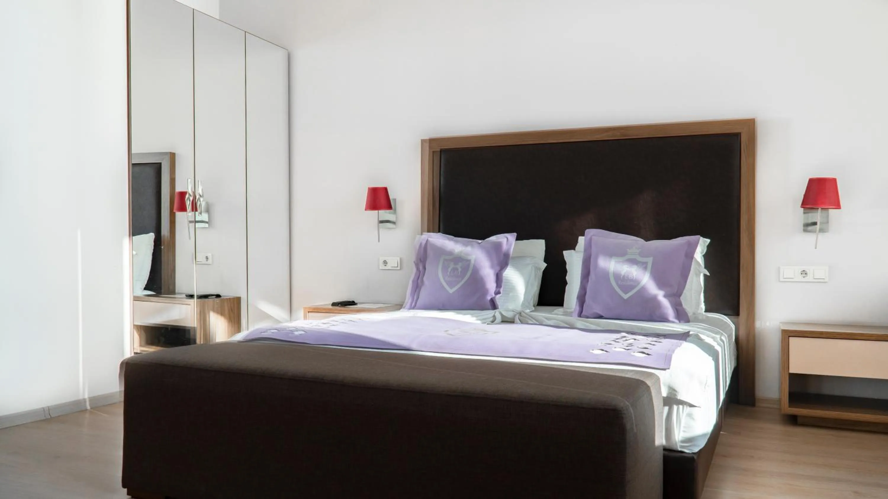 Bedroom, Bed in Ladies Beach Suite Hotel