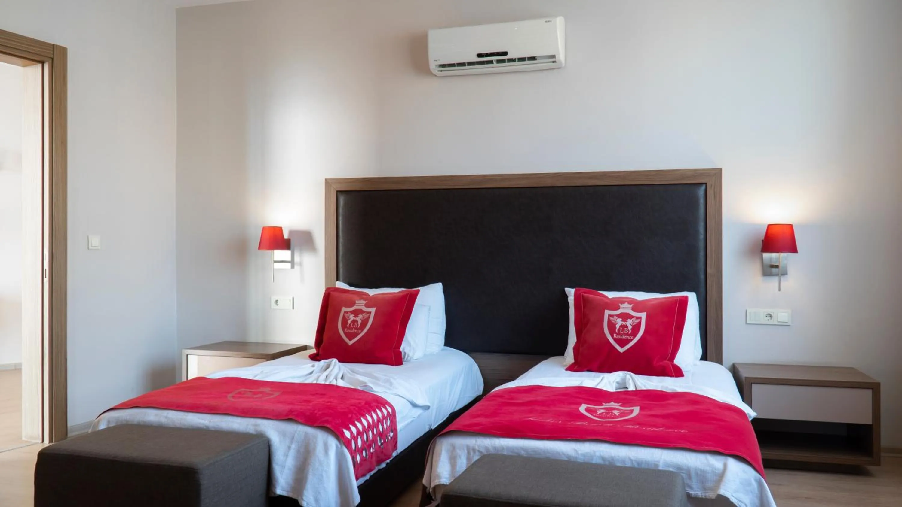 Bedroom, Bed in Ladies Beach Suite Hotel