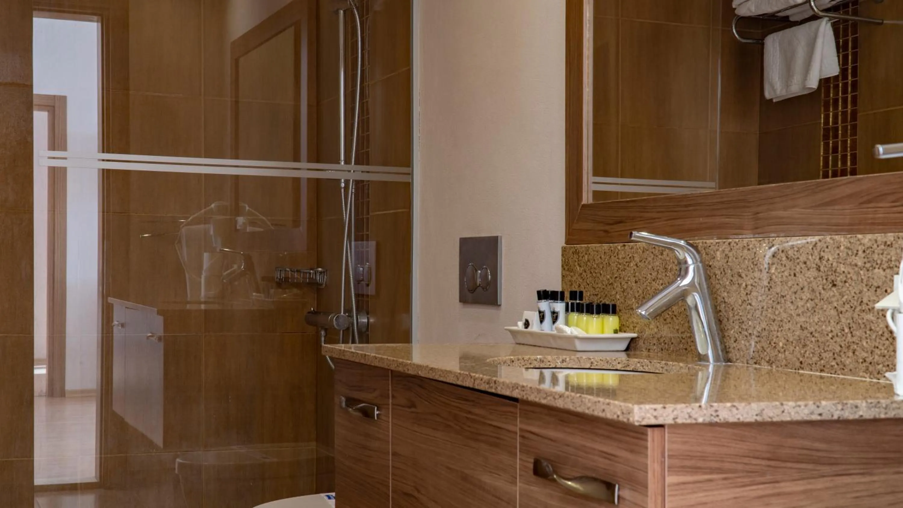 Bathroom in Ladies Beach Suite Hotel