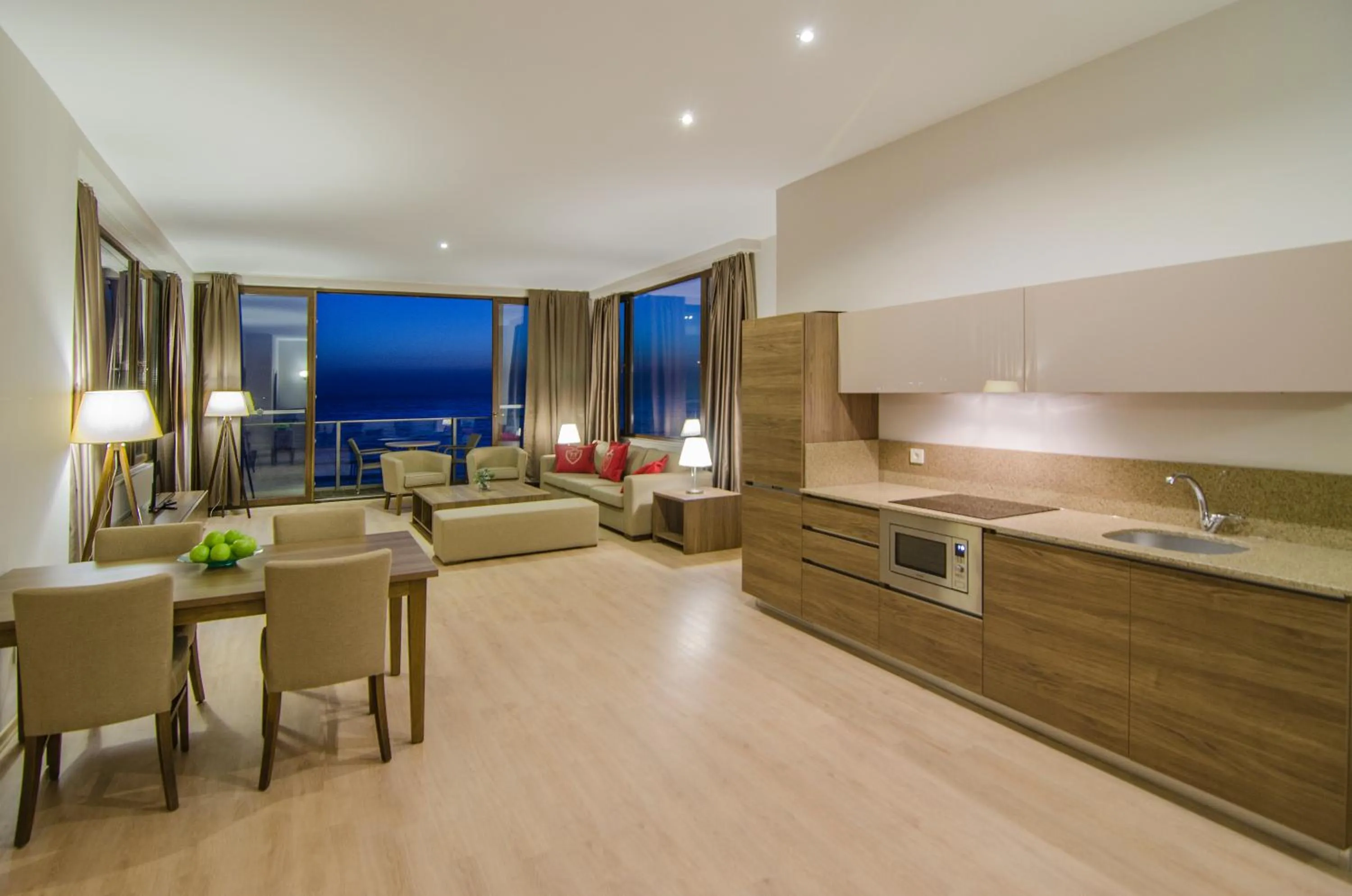 Communal lounge/ TV room in Ladies Beach Suite Hotel