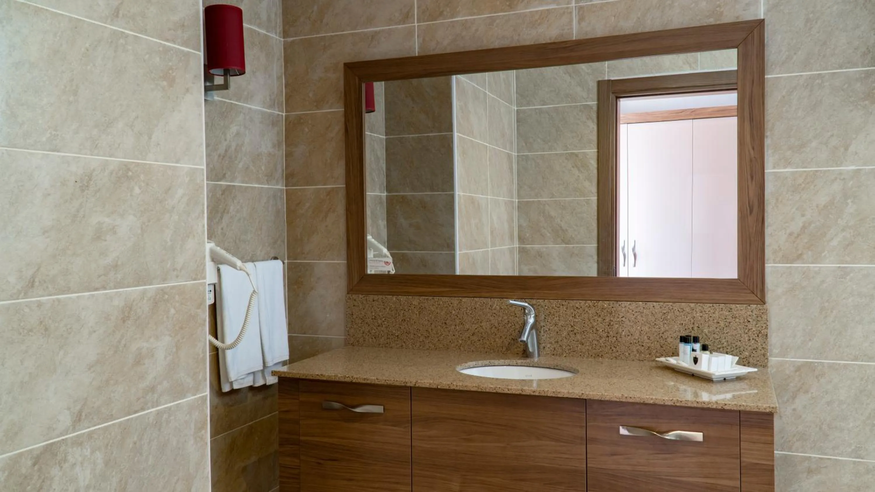 Bathroom in Ladies Beach Suite Hotel