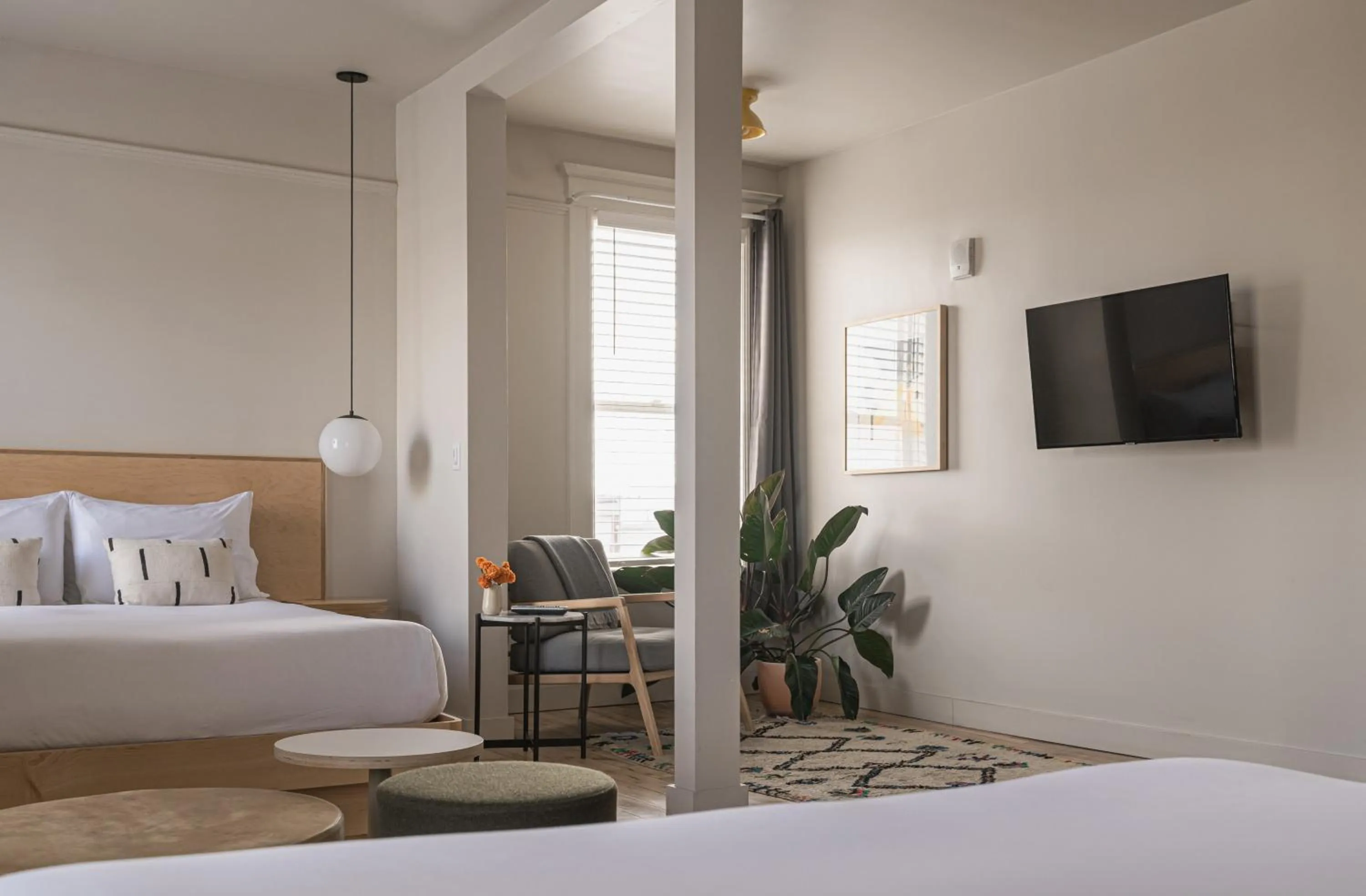 Bed in The Jesse Hotel & Bar