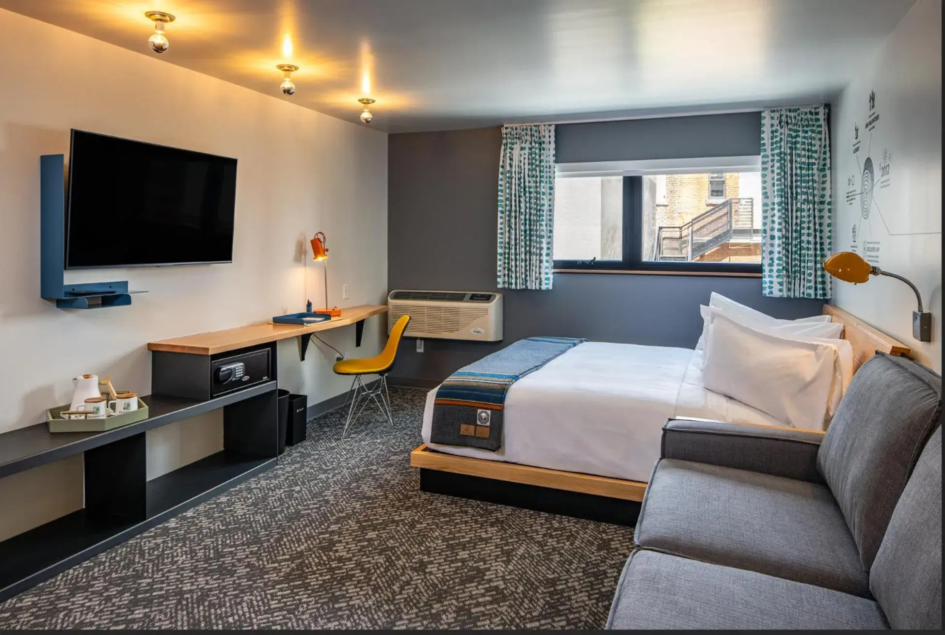 Deluxe King Room in The SPARROW Deluxe King Room in The SPARROW