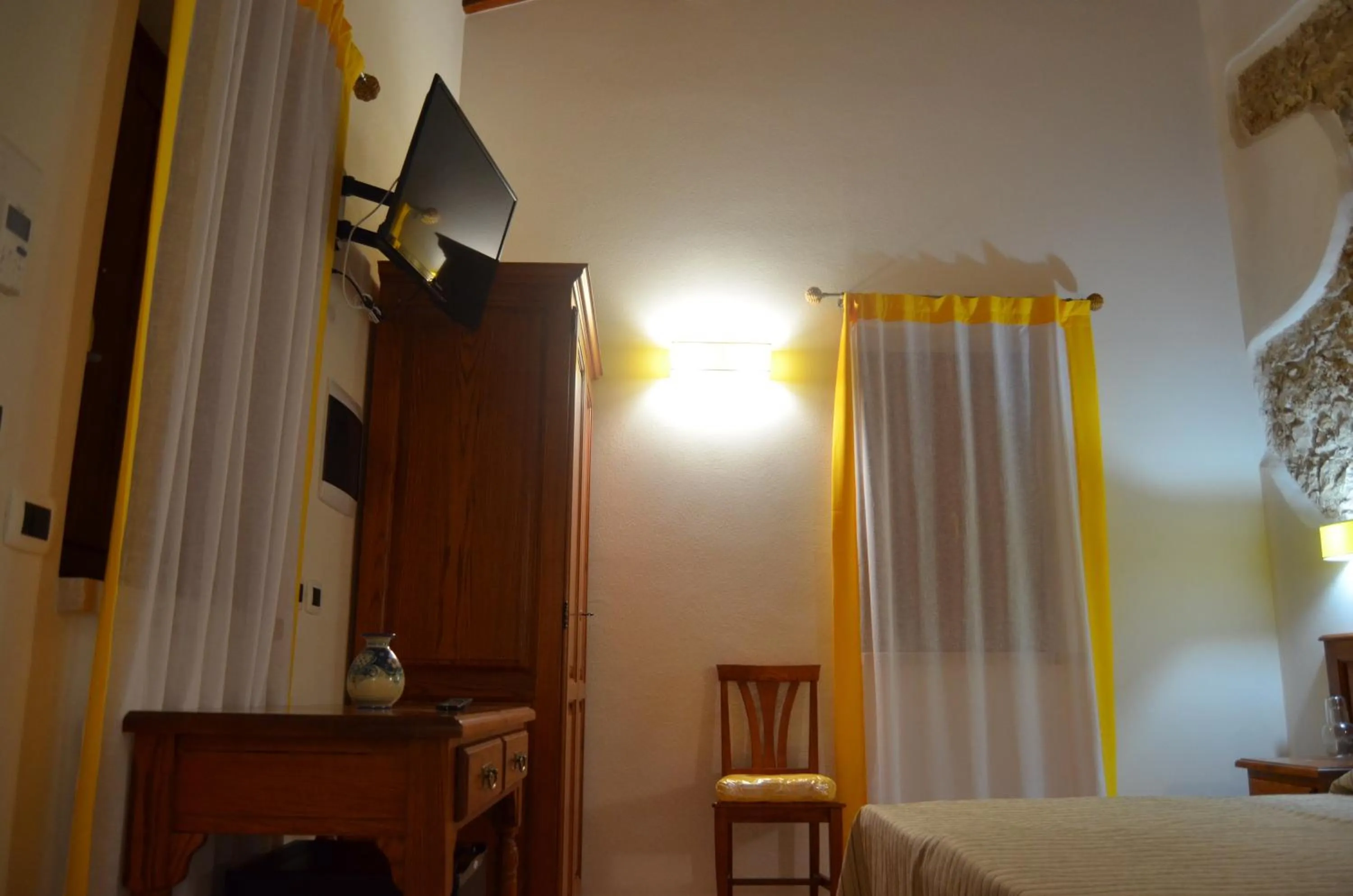 TV and multimedia, Bed in B&B Al Tramonto Portopalo