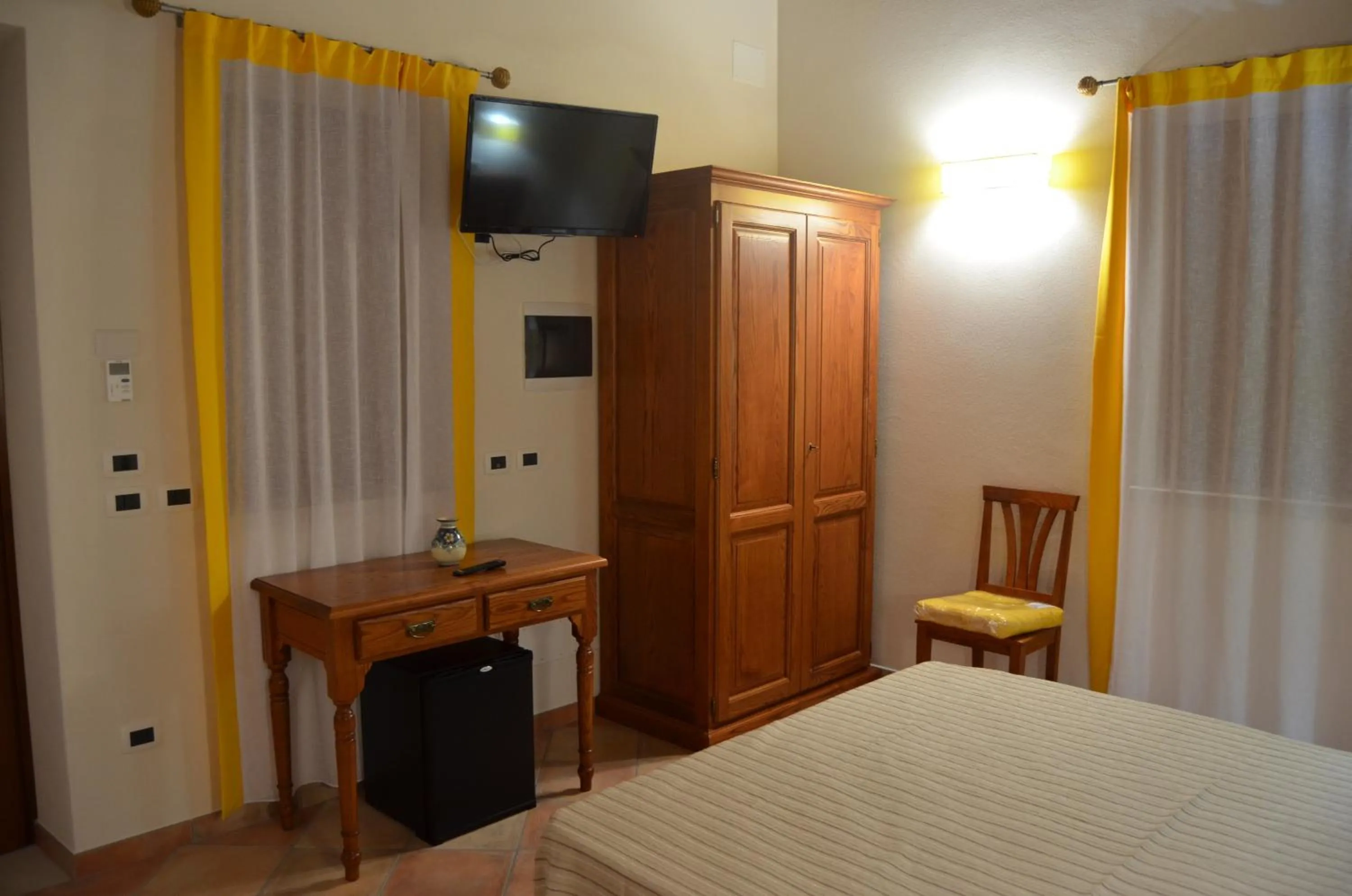 Photo of the whole room, Bed in B&B Al Tramonto Portopalo