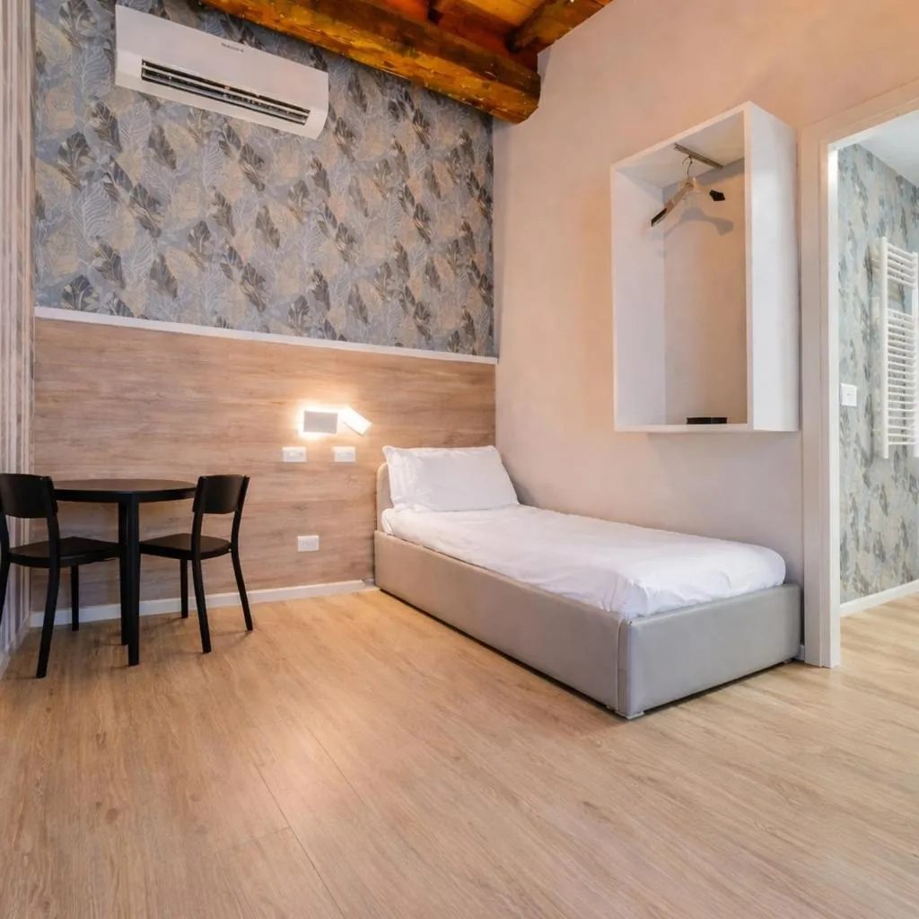 ROME'S GLORIA HOTEL