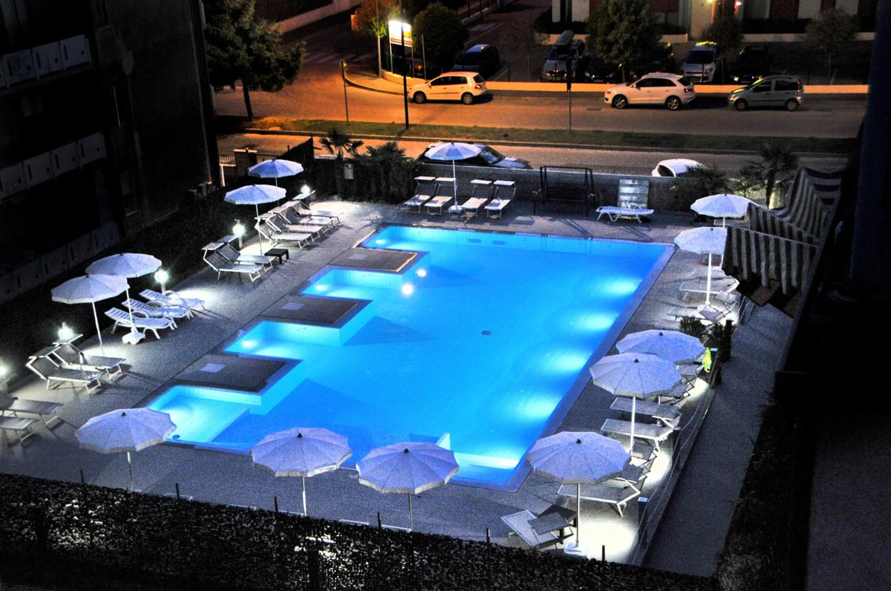 Night in Hotel Gardenia