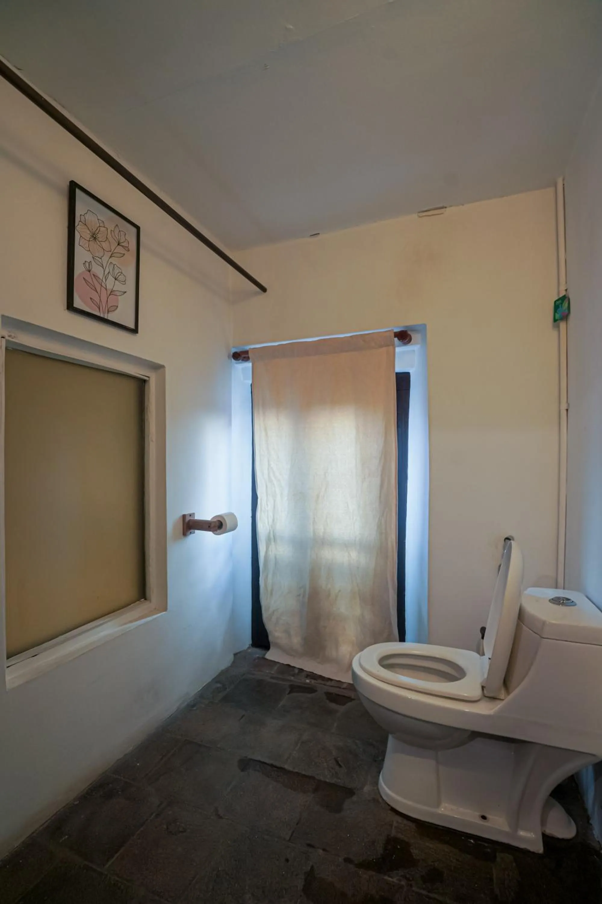 Toilet in Samsara Apartments by Baber Mahal Revisited