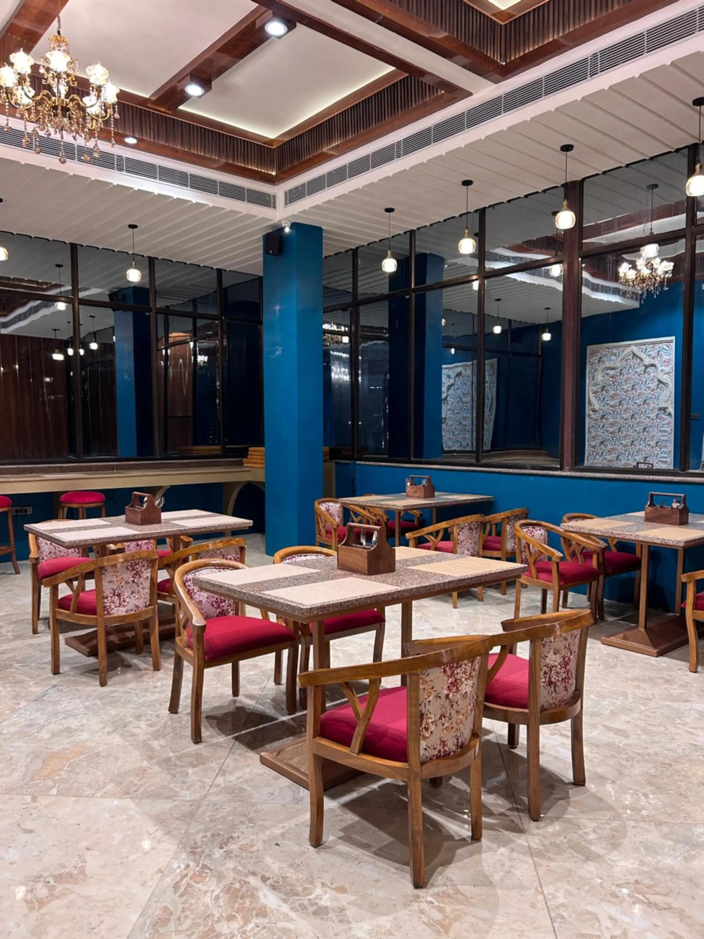 Restaurant/places to eat in Hotel Rajmahal Roorkee