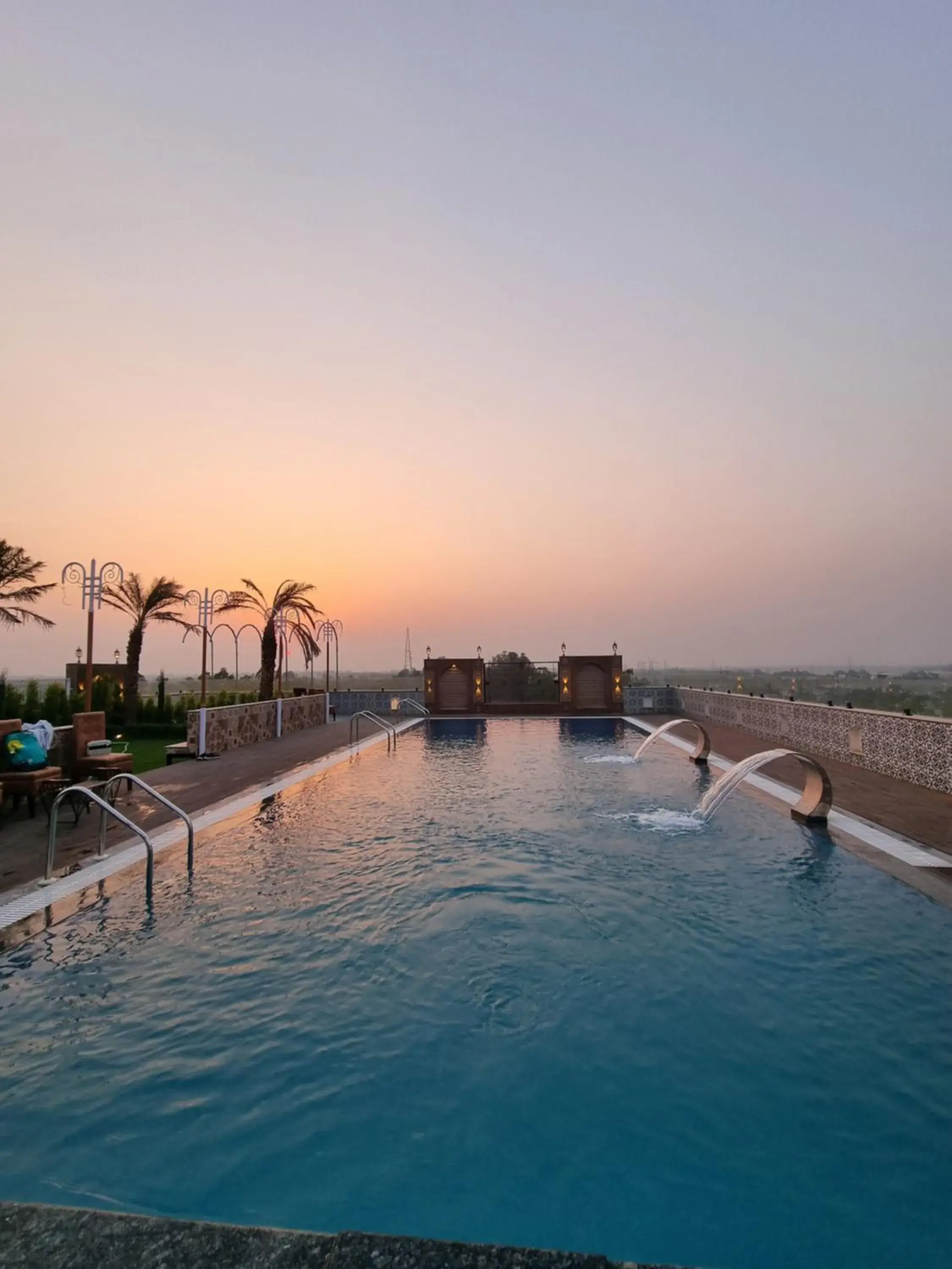 Pool view in Hotel Rajmahal Roorkee Pool view in Hotel Rajmahal Roorkee