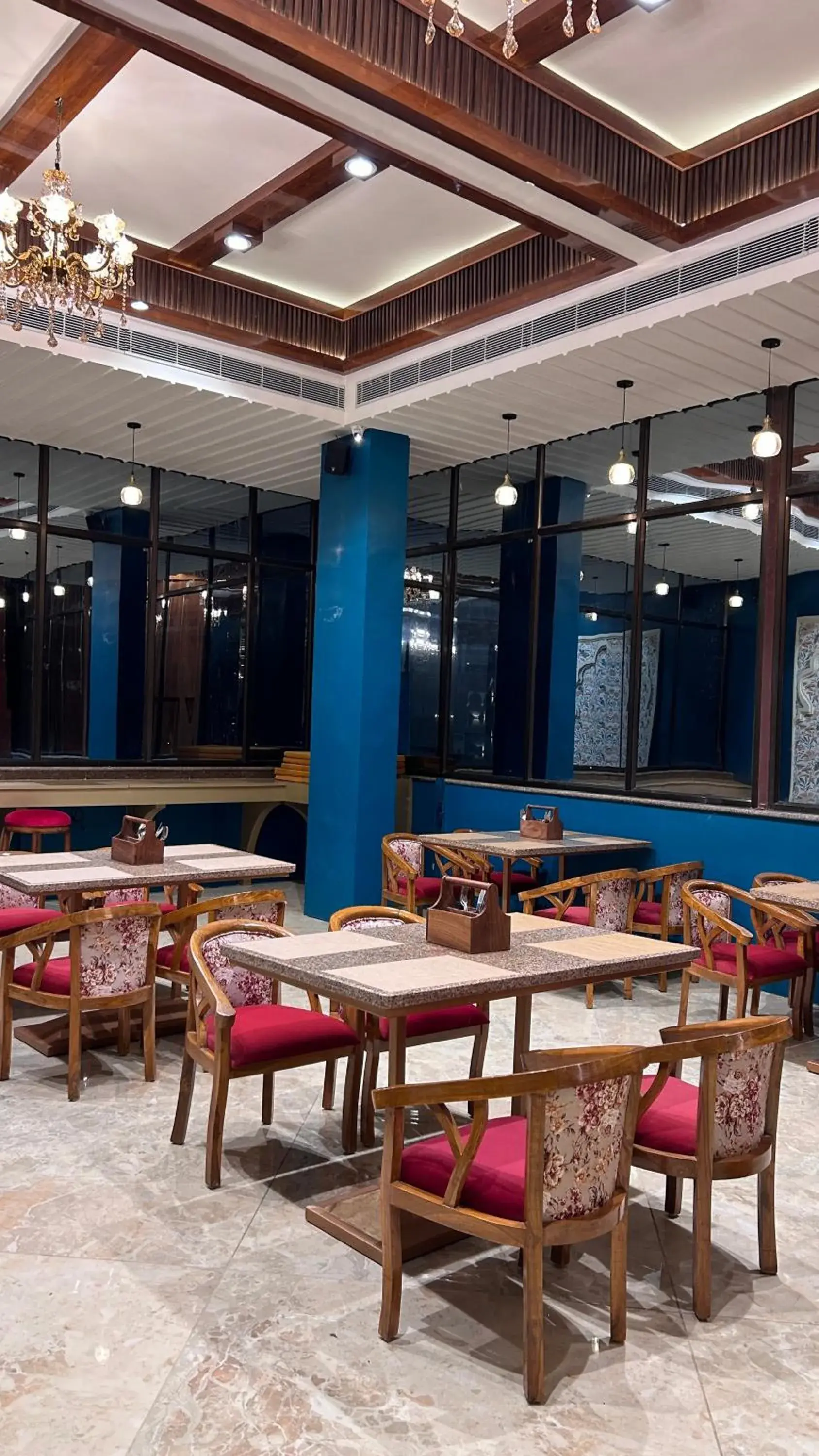 Restaurant/places to eat in Hotel Rajmahal Roorkee Restaurant/places to eat in Hotel Rajmahal Roorkee