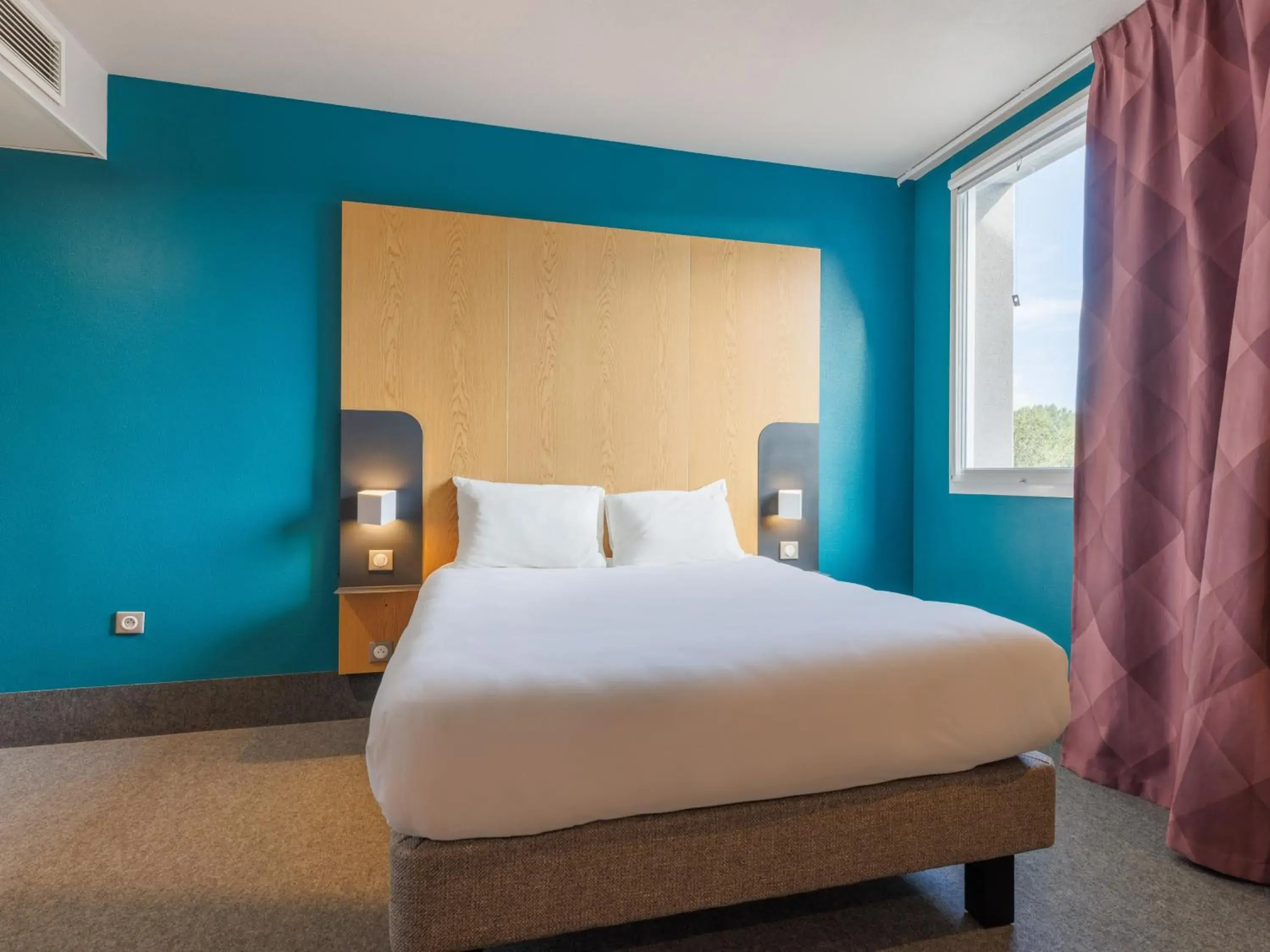 Double Room in B&B HOTEL Clermont-Ferrand Nord Riom Double Room in B&B HOTEL Clermont-Ferrand Nord Riom