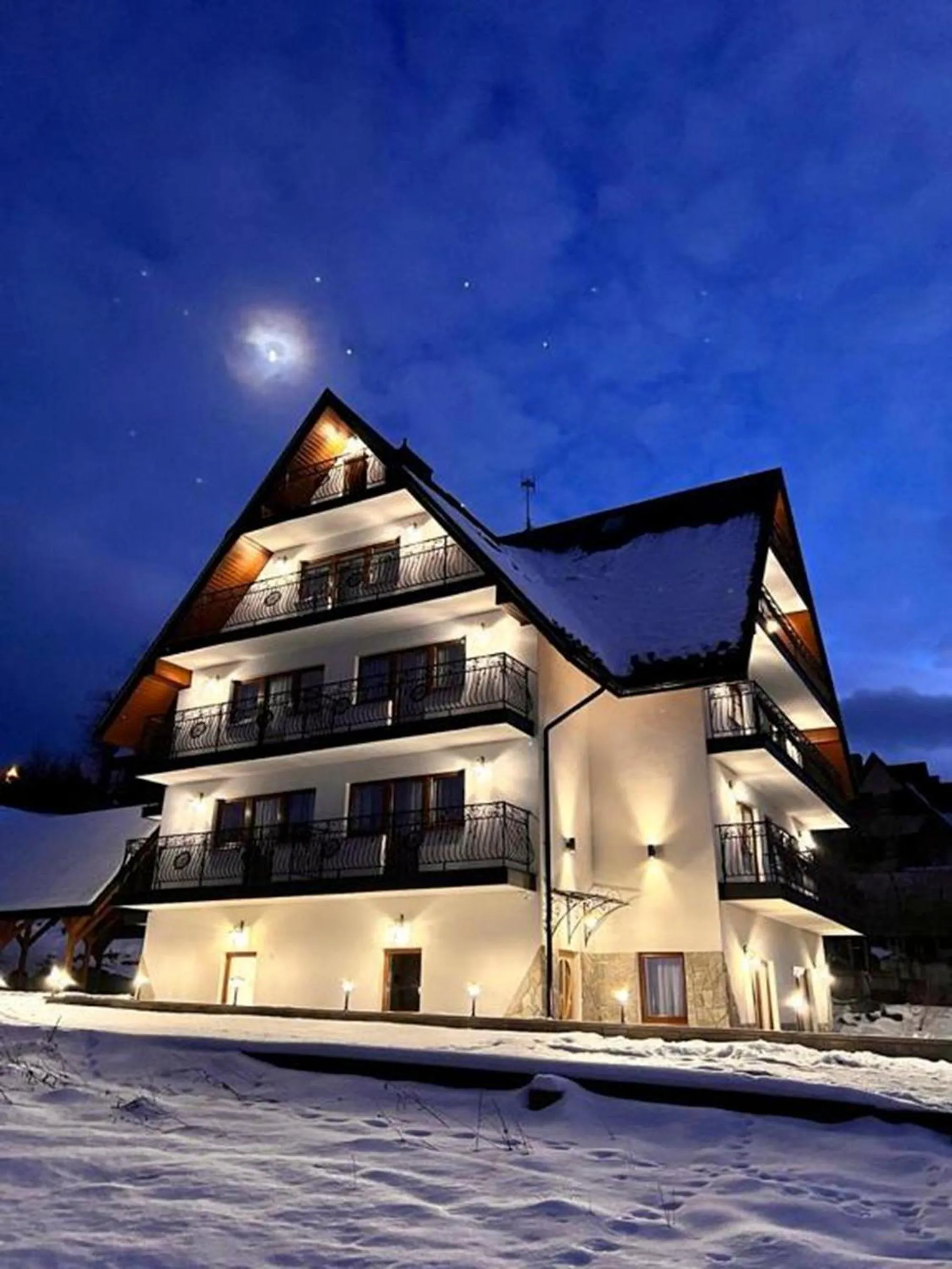 Property building in Willa Nosalowa Dolina
