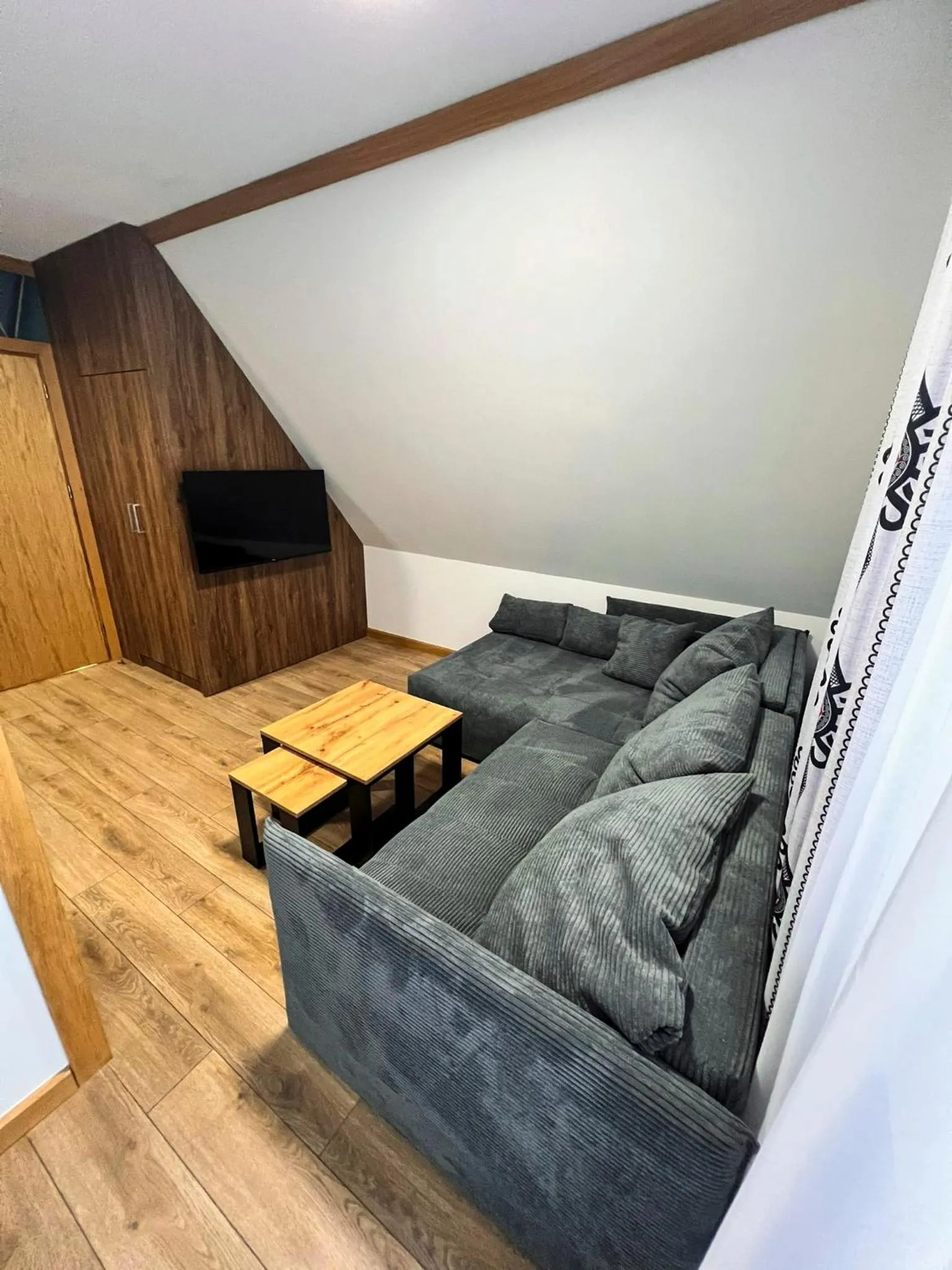 Communal lounge/ TV room in Willa Nosalowa Dolina