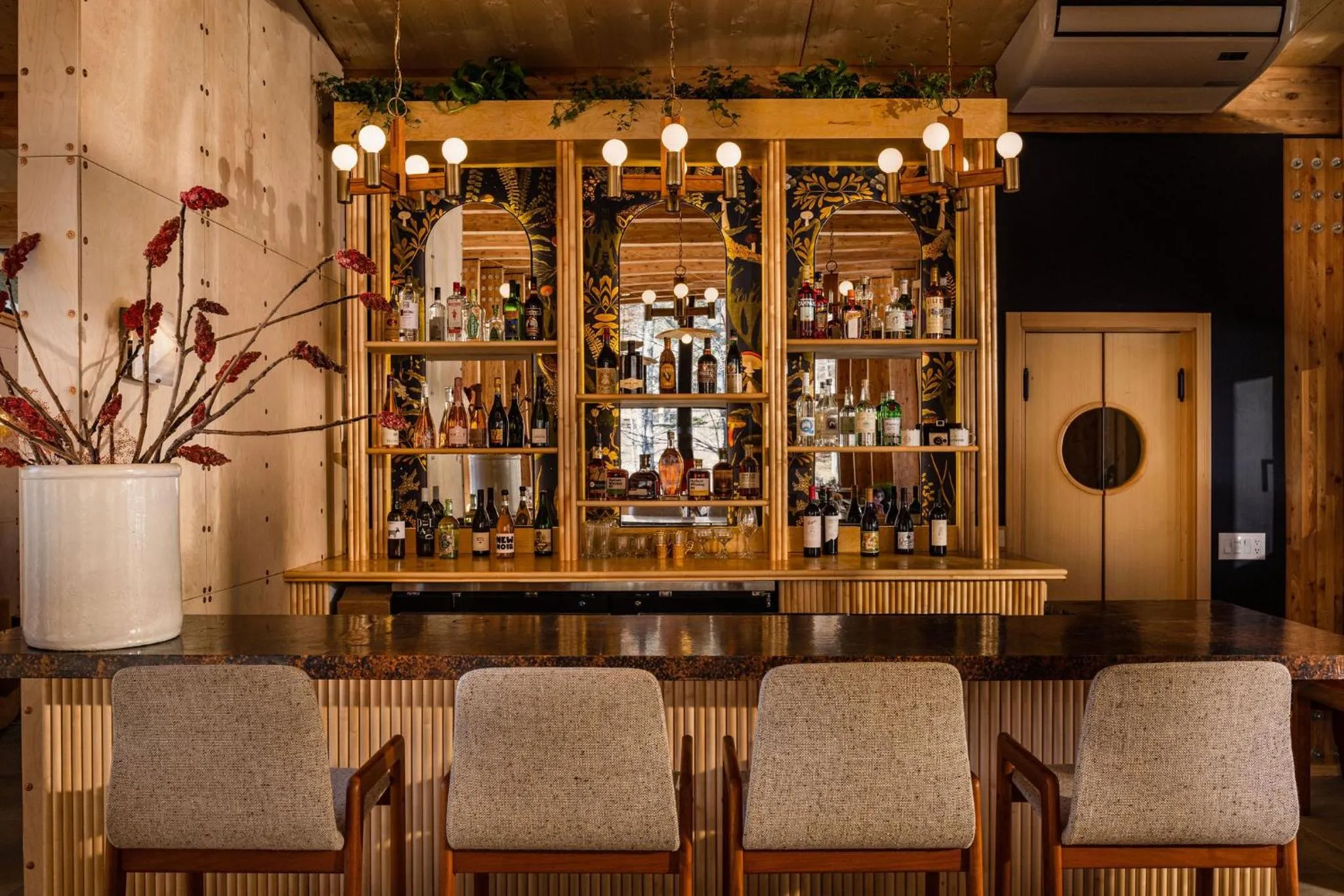 Restaurant/places to eat in Eastwind Hotel Oliverea Valley