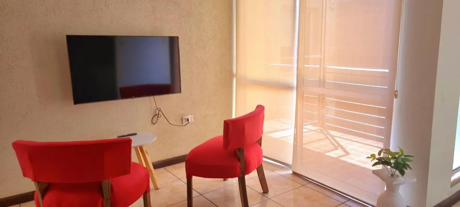 TV and multimedia in Apex Apart