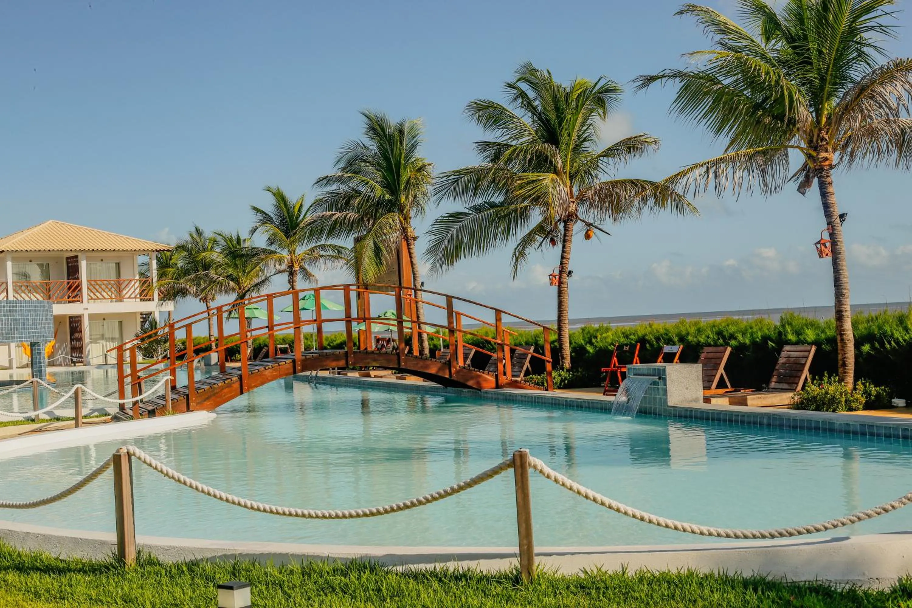 Swimming pool in Oiti Beach Resort Tutoia