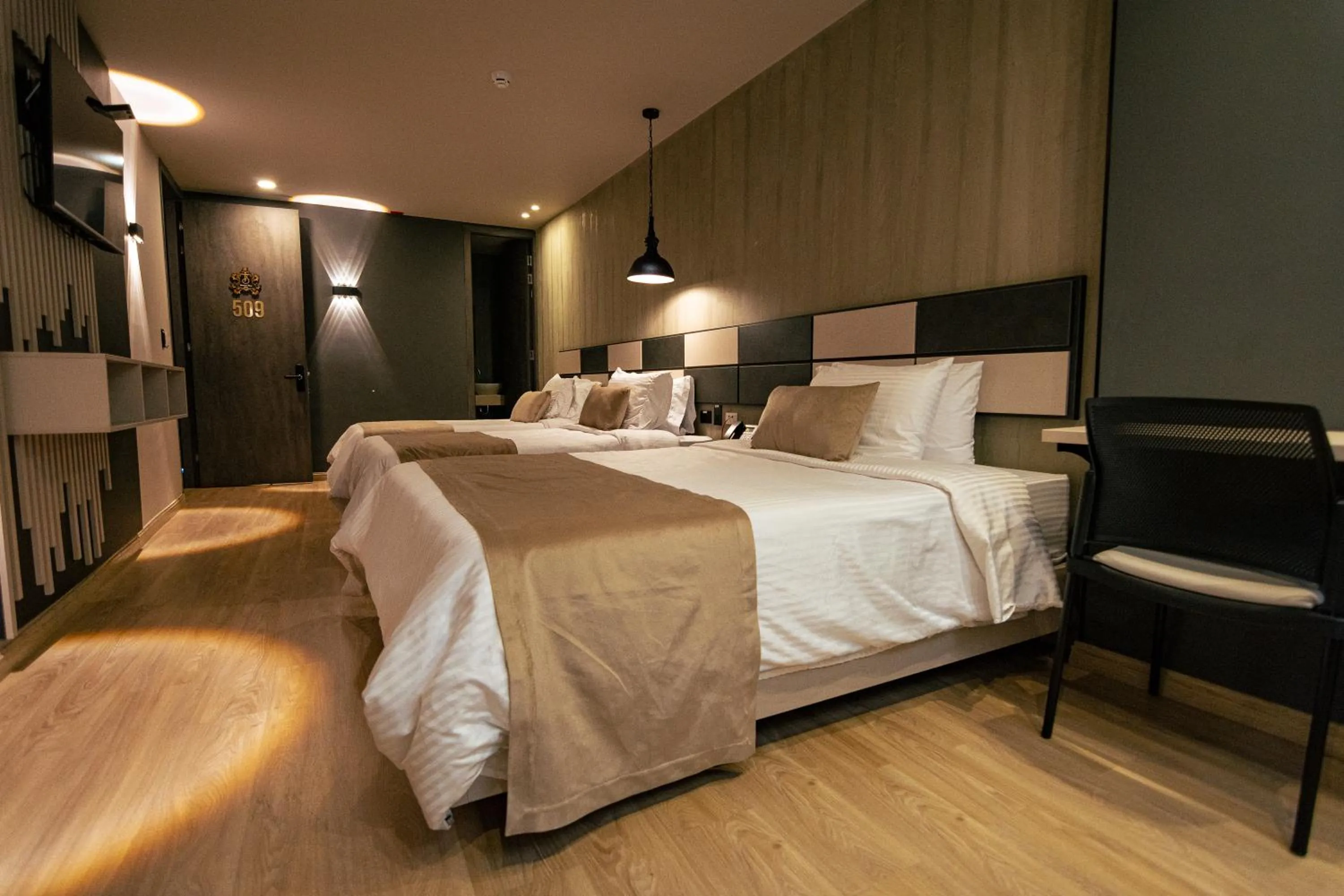 Bed in Balmoral Plaza Hotel