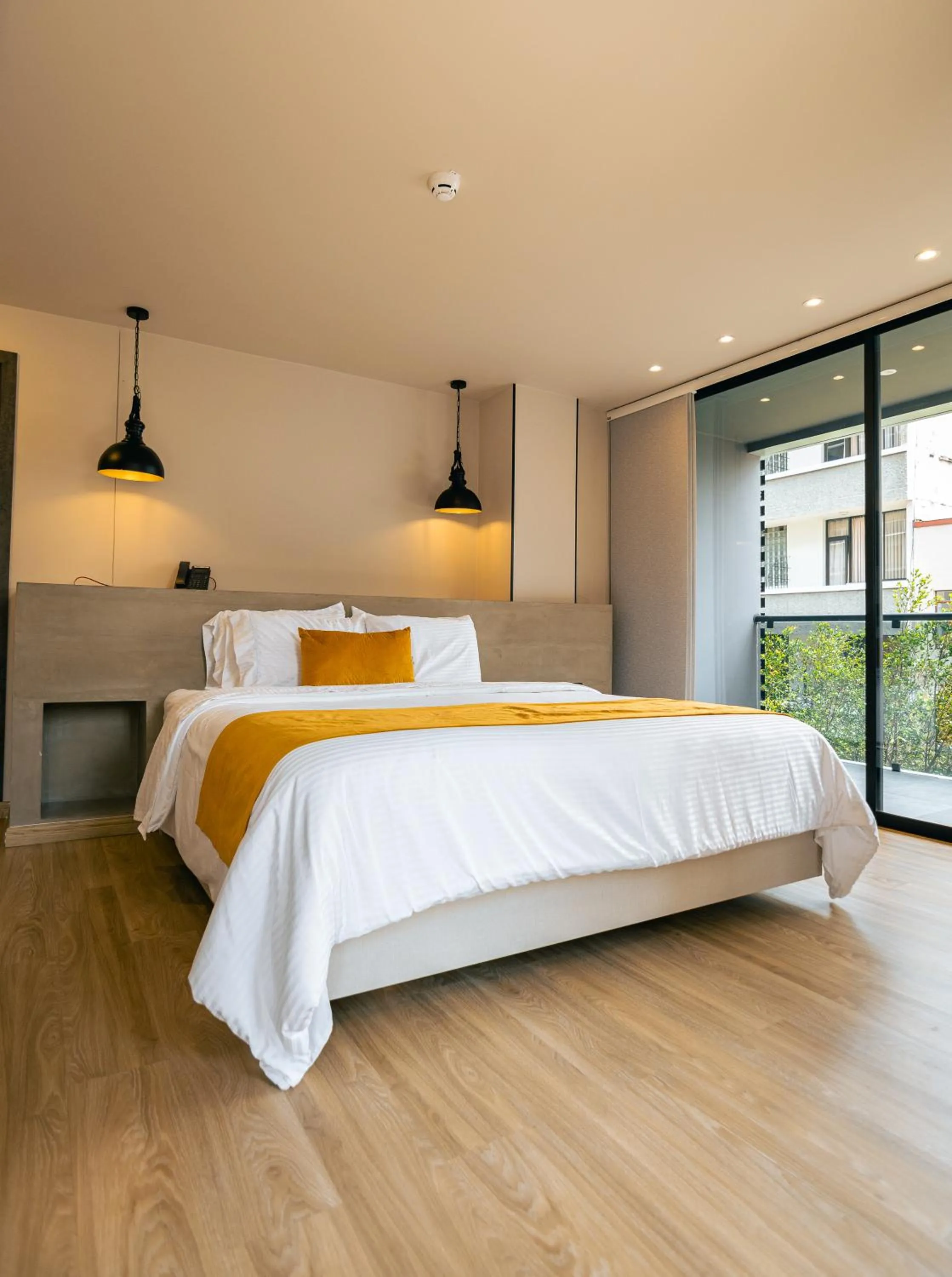 Bed in Balmoral Plaza Hotel