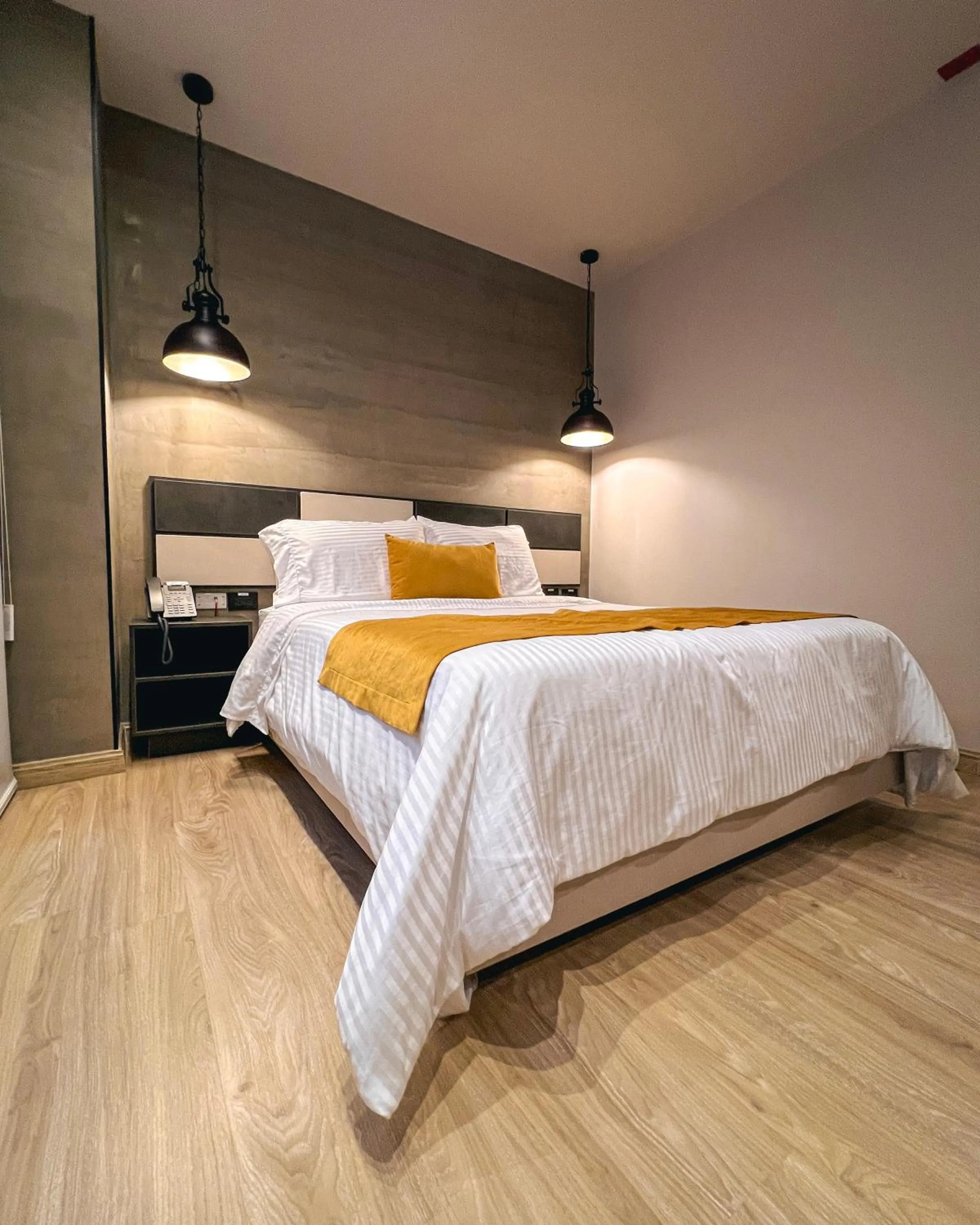 Bed in Balmoral Plaza Hotel