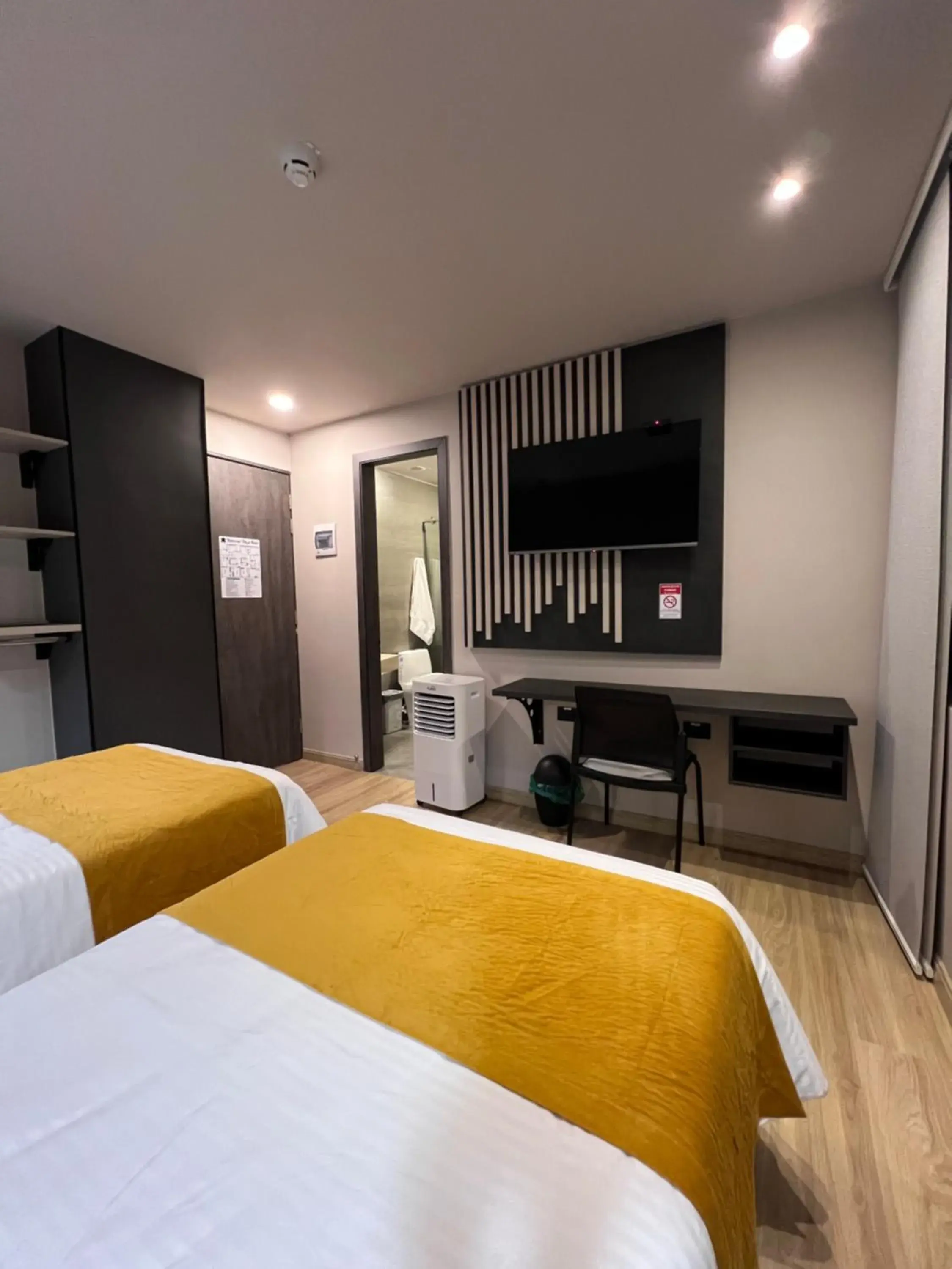 Twin Room - single occupancy in Balmoral Plaza Hotel Twin Room - single occupancy in Balmoral Plaza Hotel