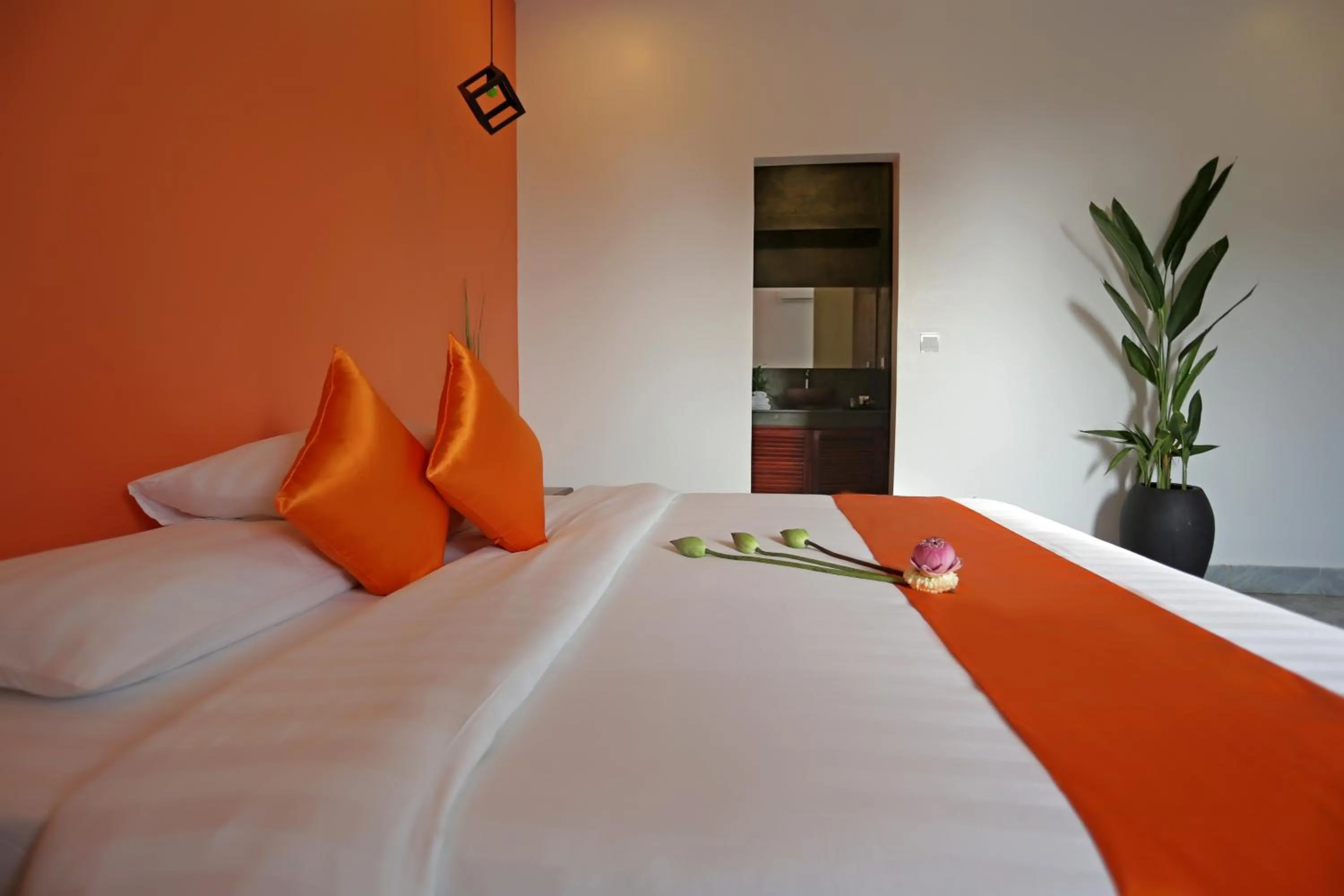 Garden view, Bed in Angkor Sweet Night Hotel