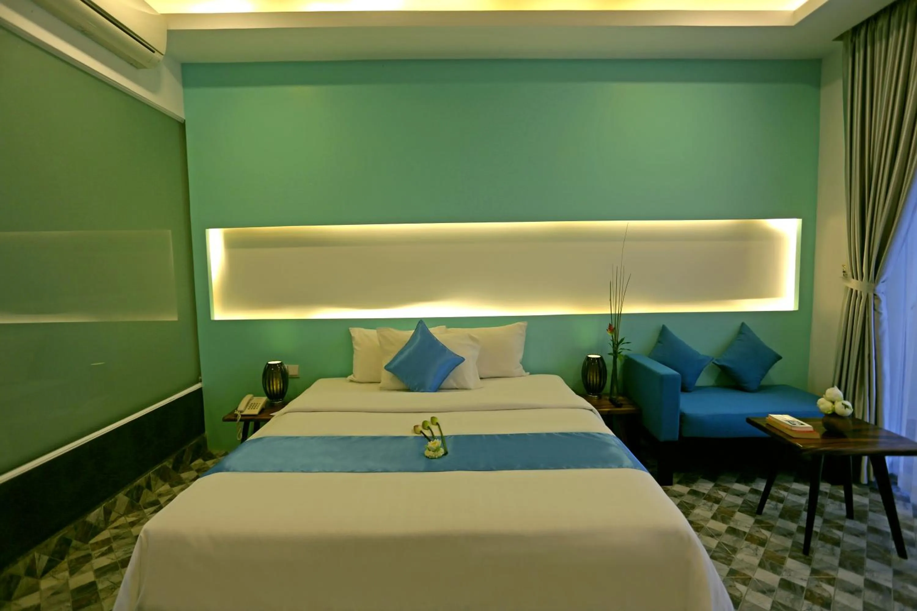 Photo of the whole room, Bed in Angkor Sweet Night Hotel