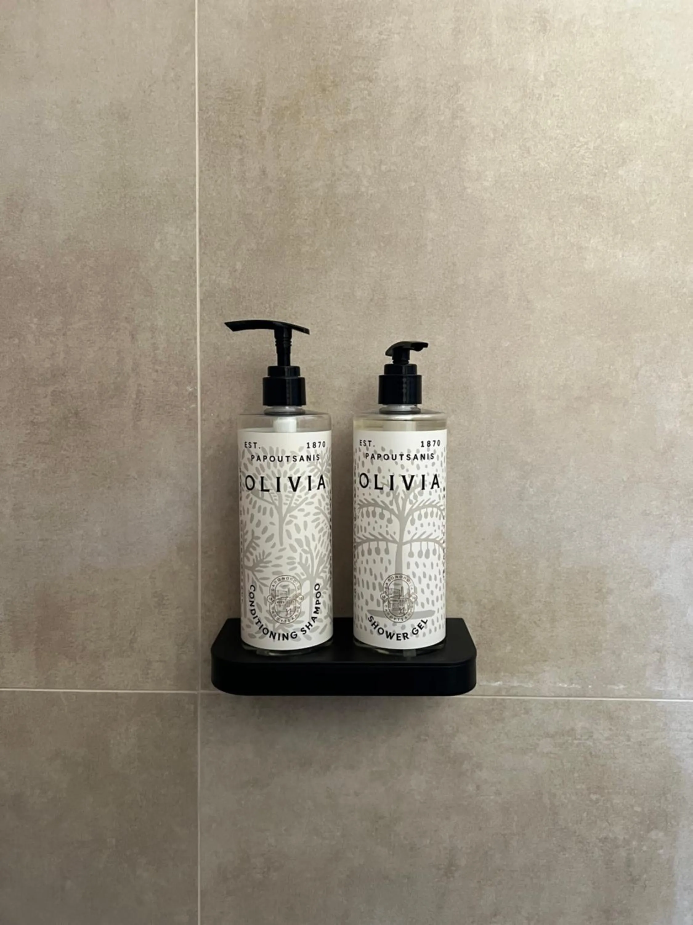 Bathroom in Faces & Places Boutique Hotel