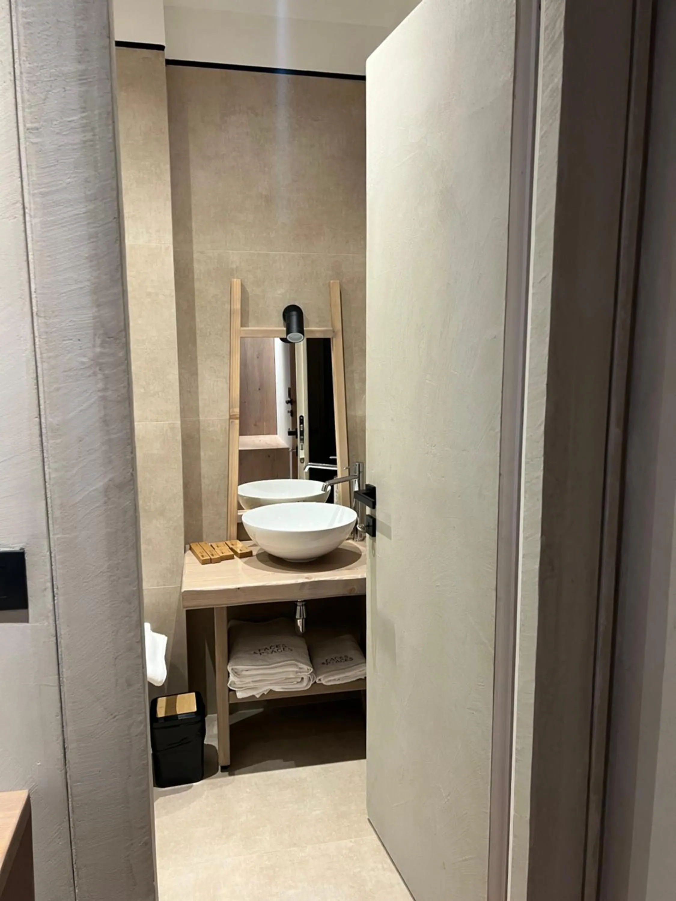 Bathroom in Faces & Places Boutique Hotel