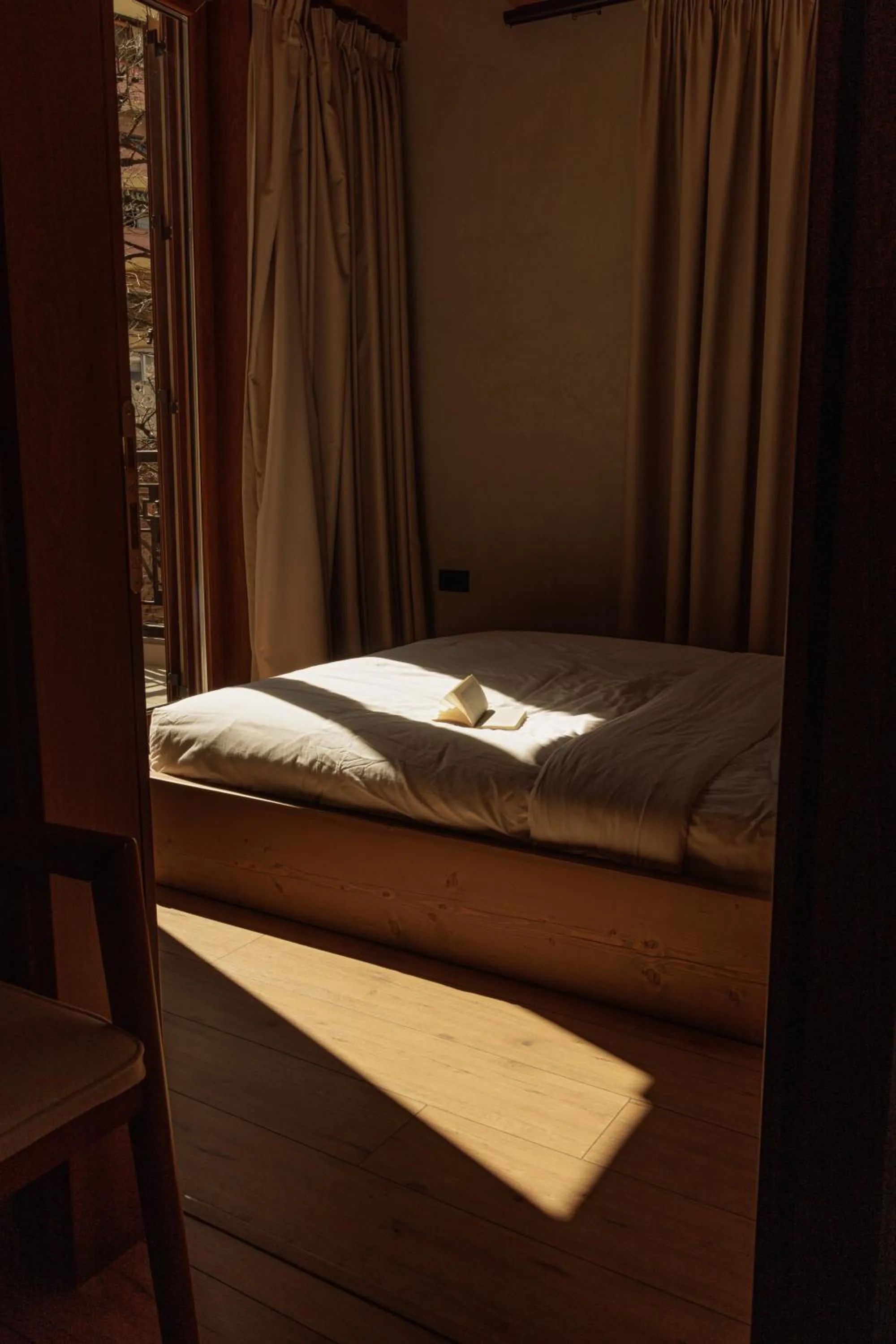 Bed in Faces & Places Boutique Hotel