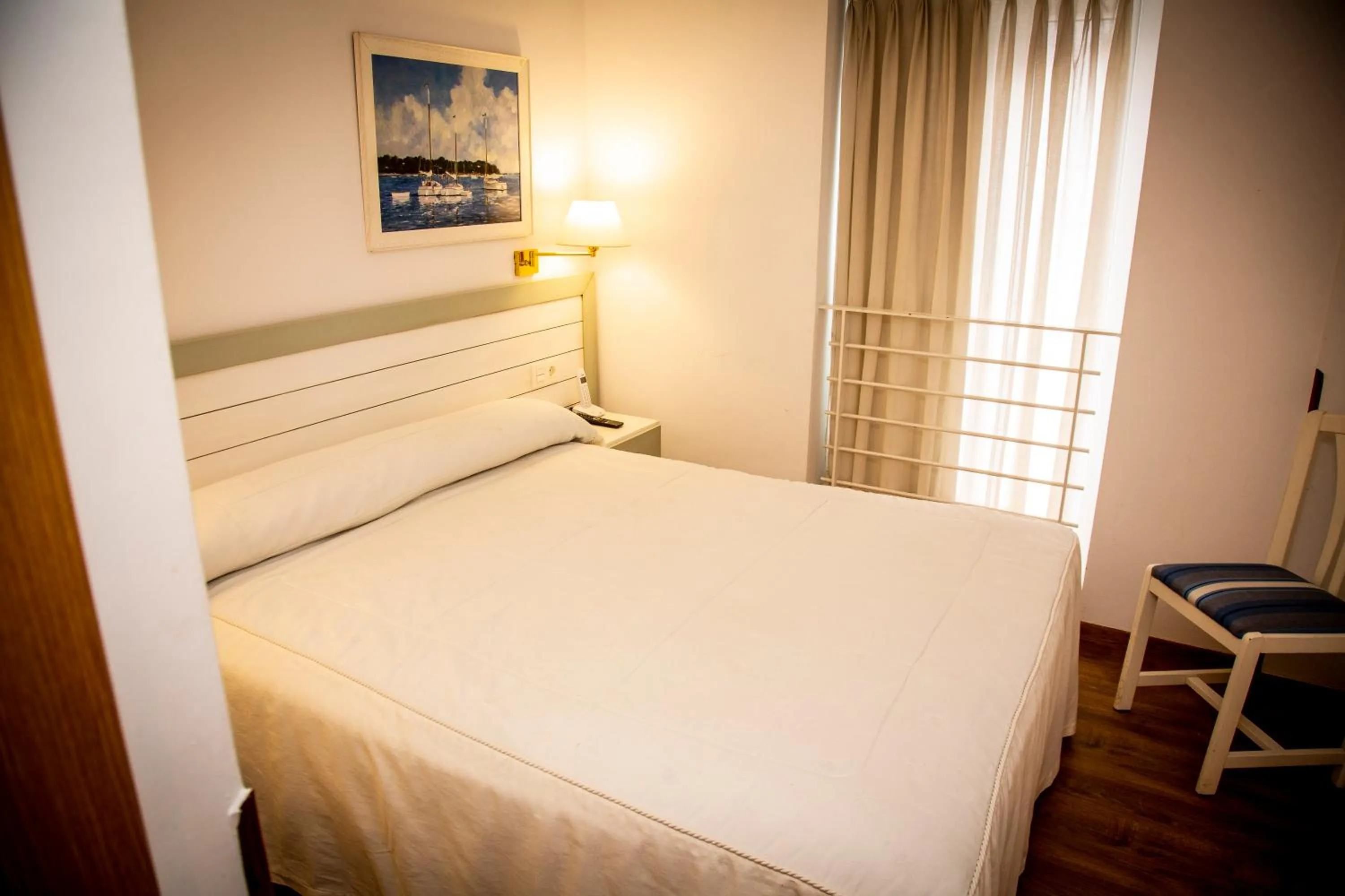 Double Room in H Isabel - Suárez Inclán 38