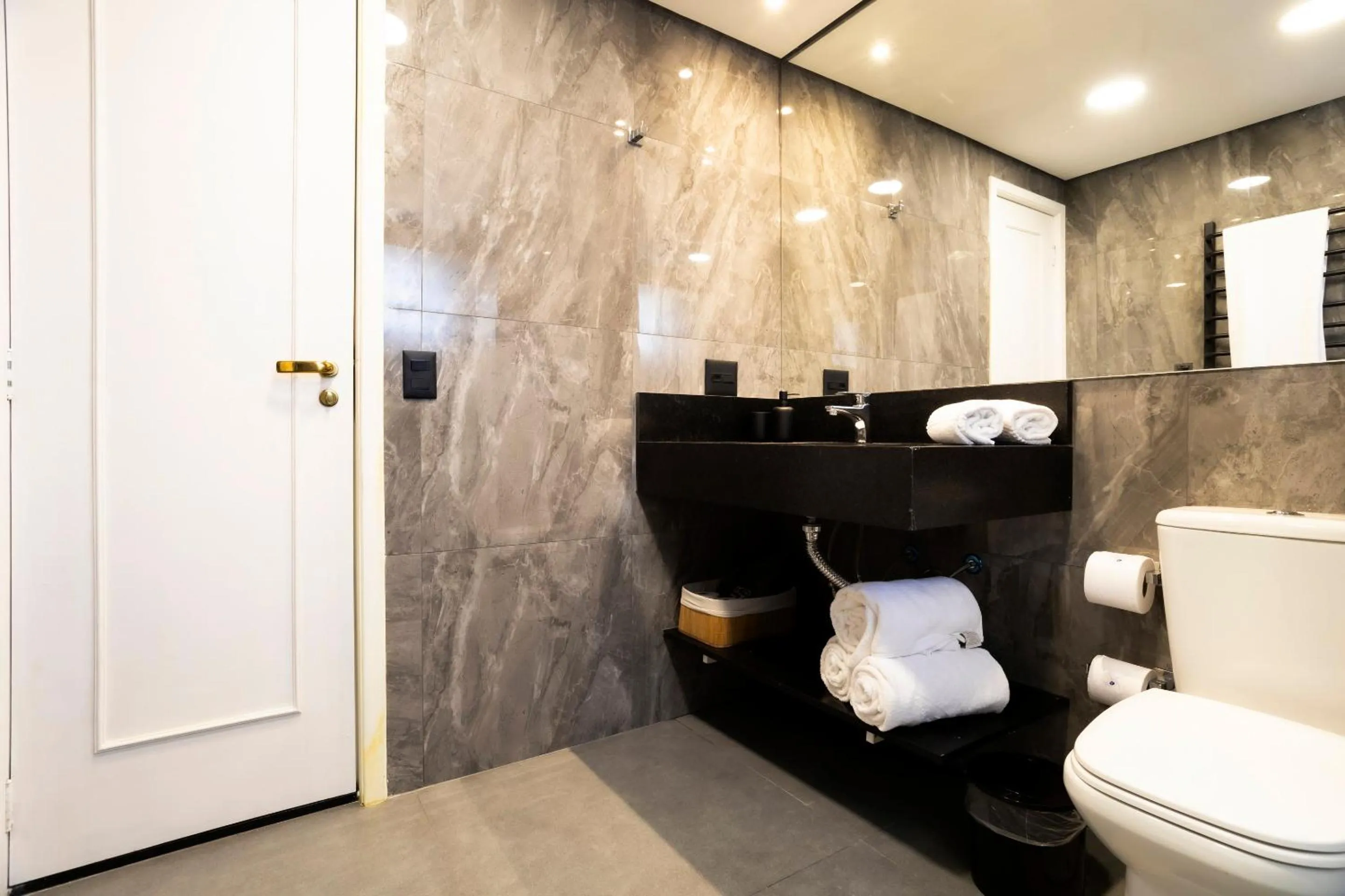 Bathroom in You Stay at Vila Olimpia - The World