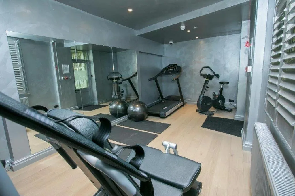 Fitness centre/facilities in Vancouver Hotel and Studios