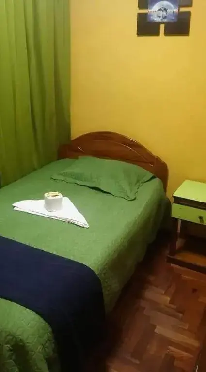 Single Room with Private Bathroom in Sierra Verde - Muy Céntrico Hs Single Room with Private Bathroom in Sierra Verde - Muy Céntrico Hs