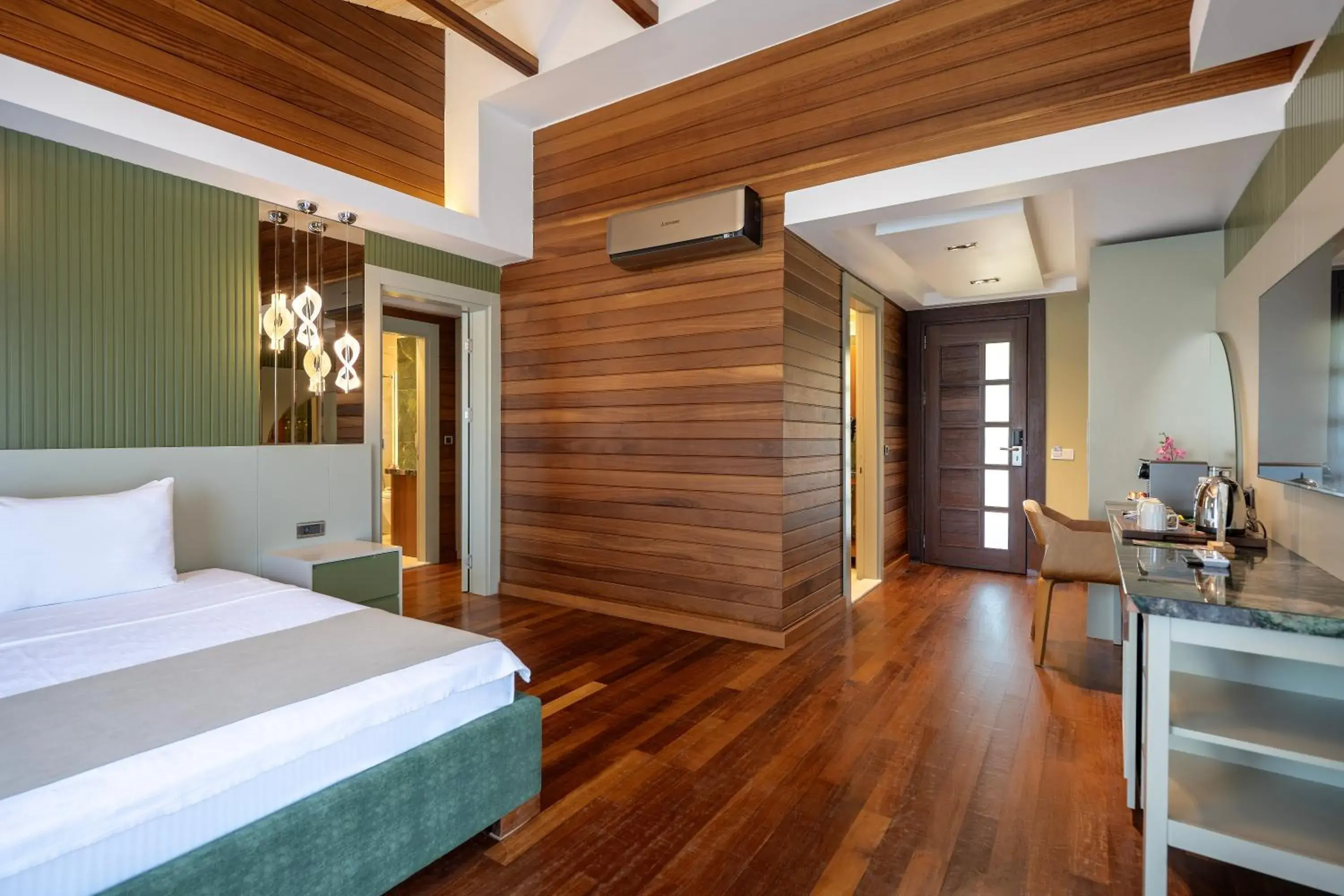 Deluxe Queen Suite in Cirali Hera Hotel & Spa Deluxe Queen Suite in Cirali Hera Hotel & Spa