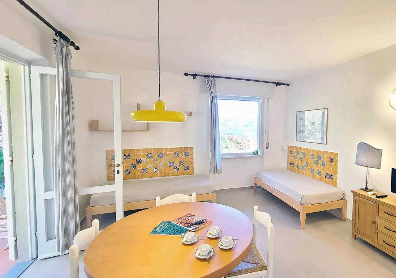 Dining area, Bed in Residence Capobianco
