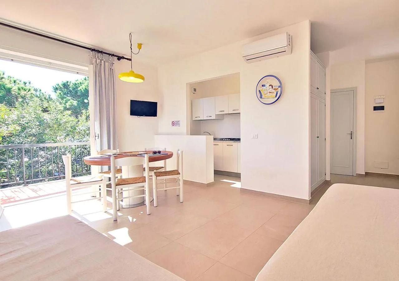 Dining area, Bed in Residence Capobianco