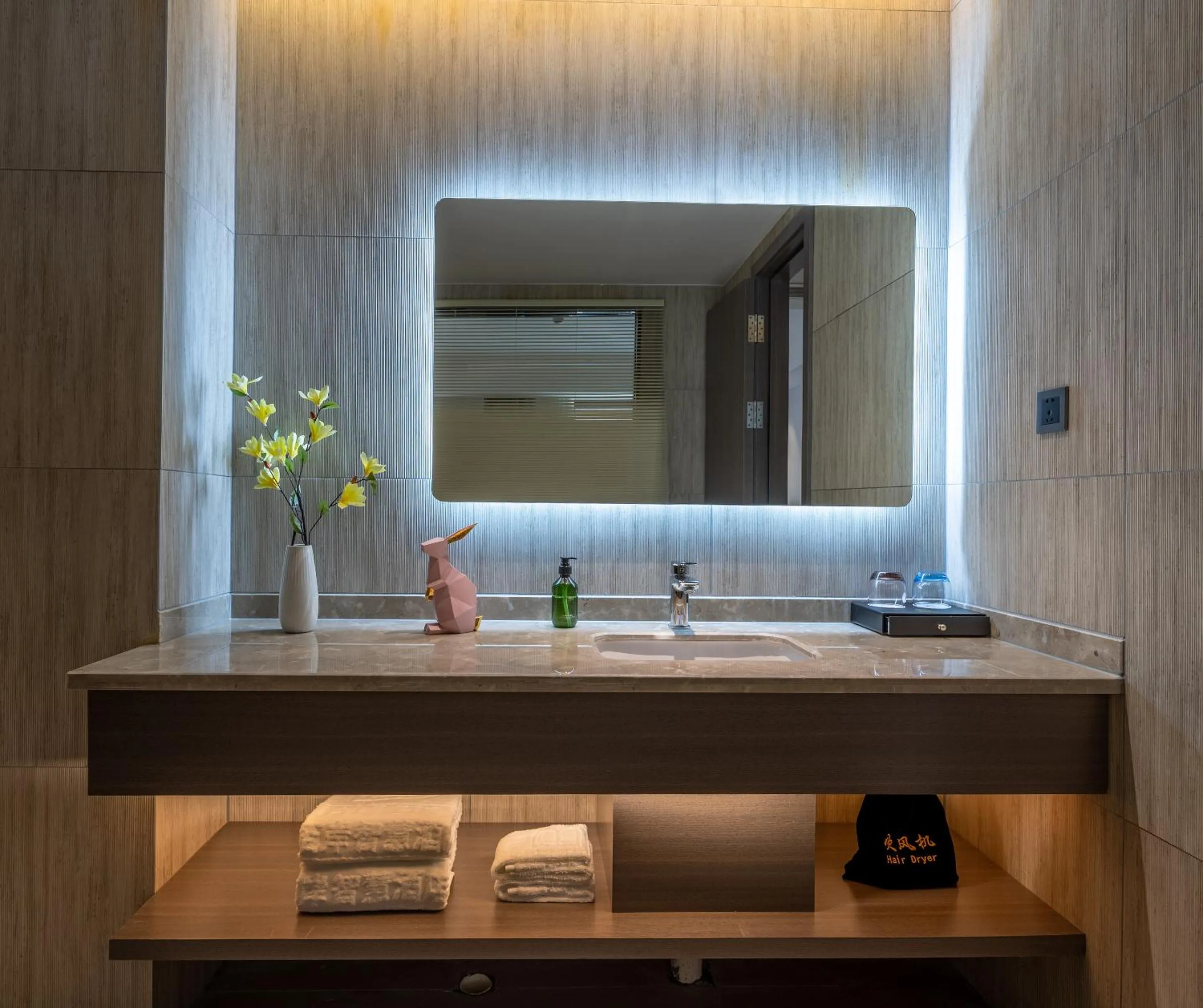 Luzhou Baian Smart Hotel