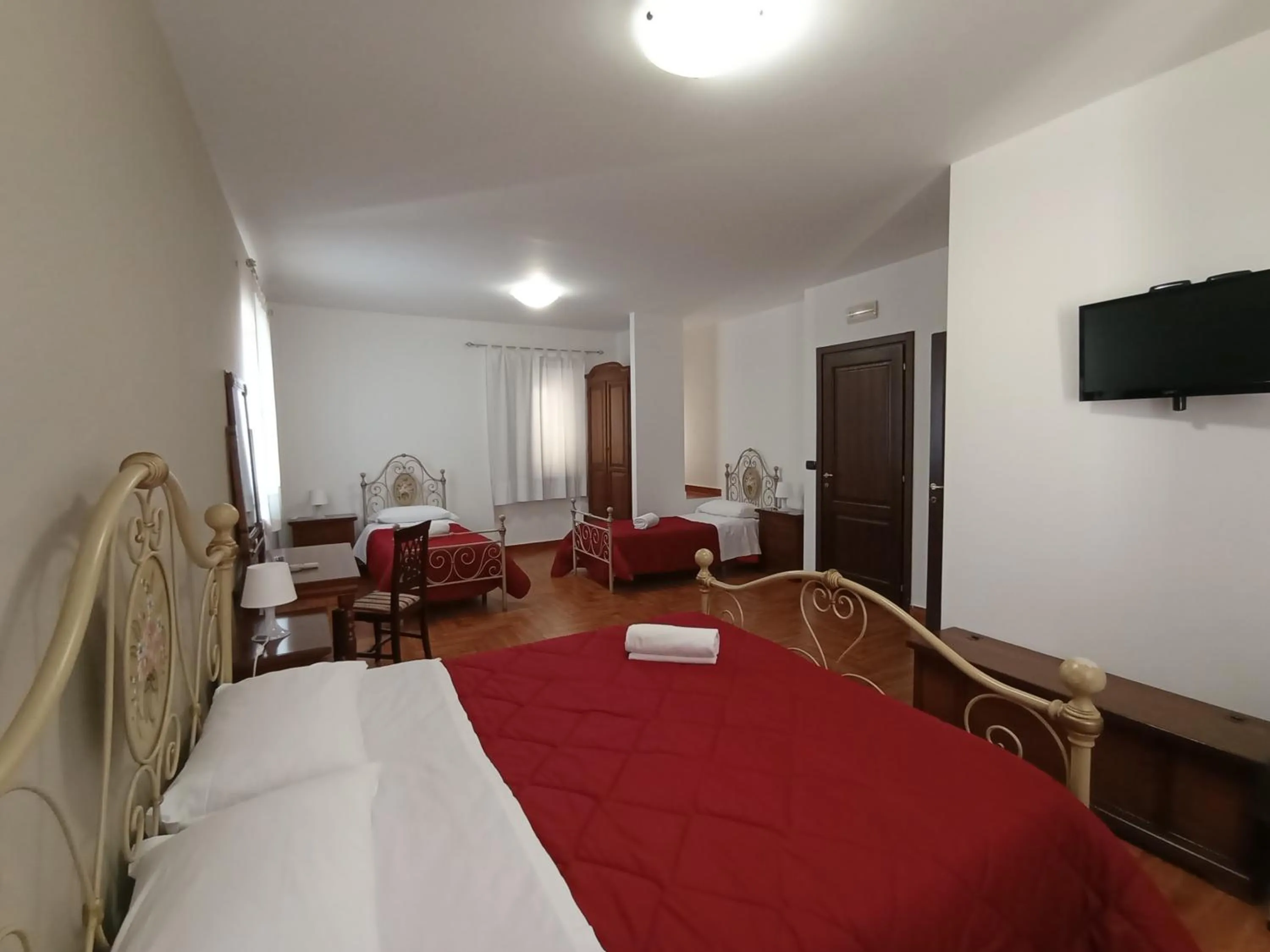 Photo of the whole room, Bed in Città Dei Templi GuestHouse