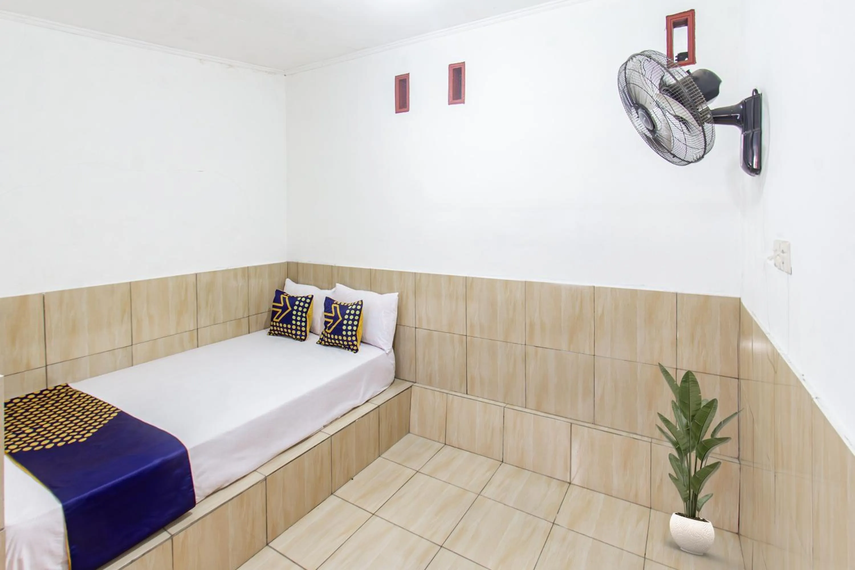 Bedroom, Bed in Hotel O Penginapan Mekar Sari Near PT. Lombok Menara Energygas