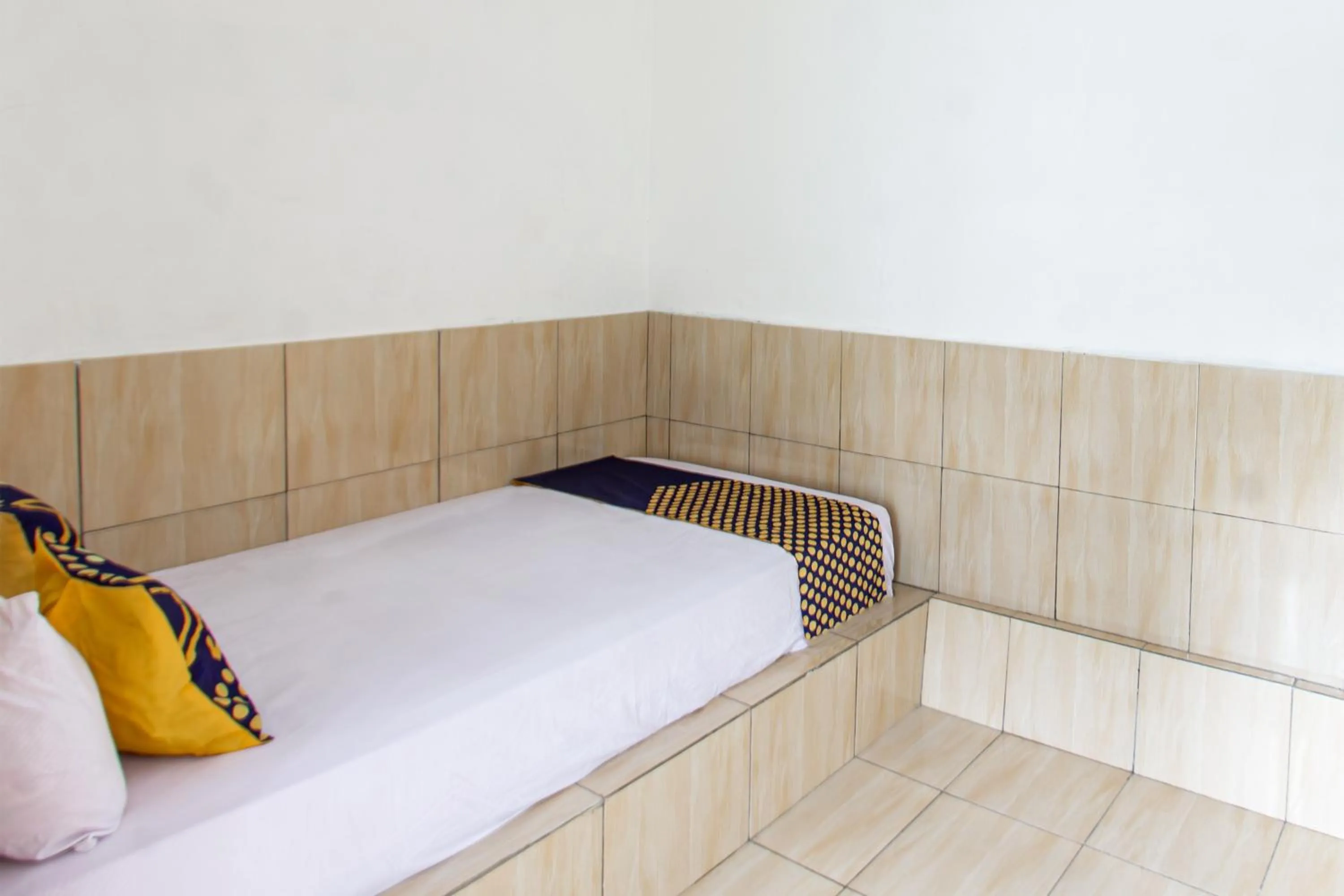 Bedroom, Bed in Hotel O Penginapan Mekar Sari Near PT. Lombok Menara Energygas