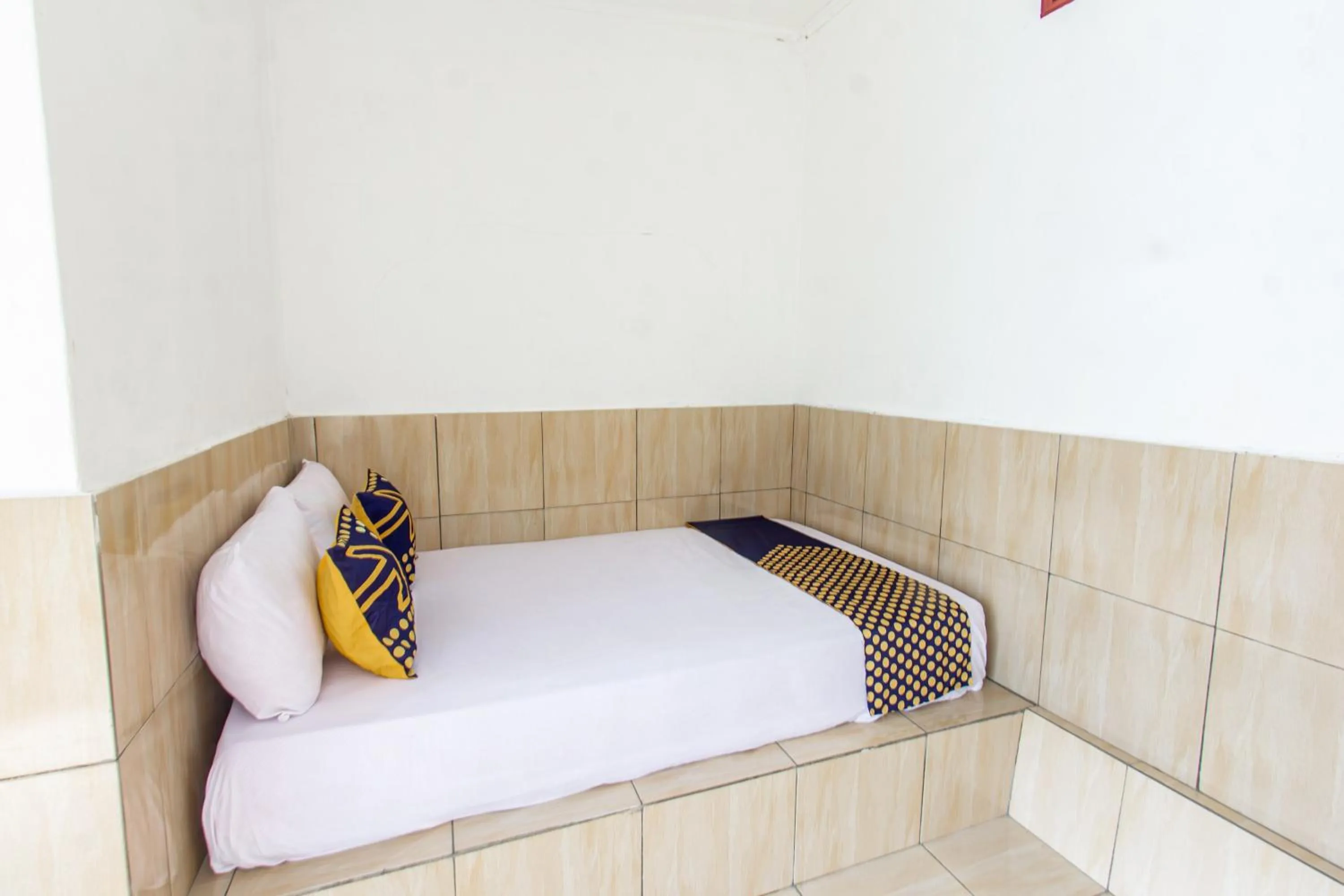 Bedroom, Bed in Hotel O Penginapan Mekar Sari Near PT. Lombok Menara Energygas