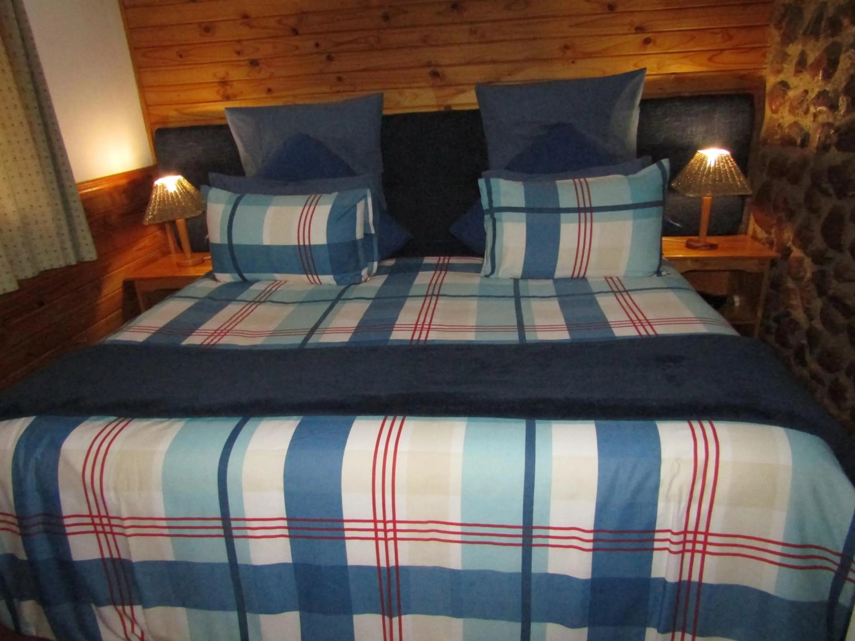 Bed in Stone Hill