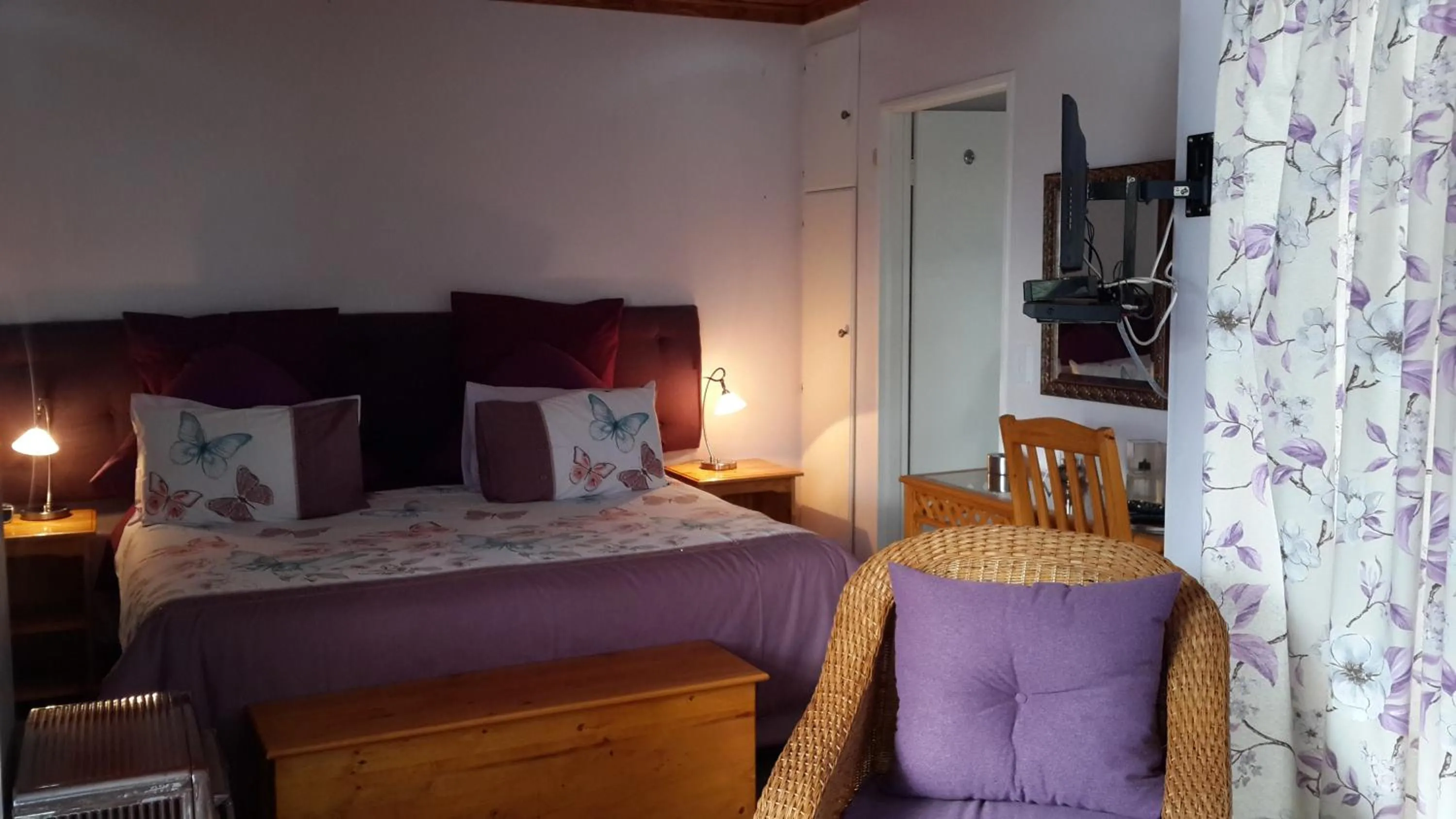 Bedroom, Bed in Stone Hill